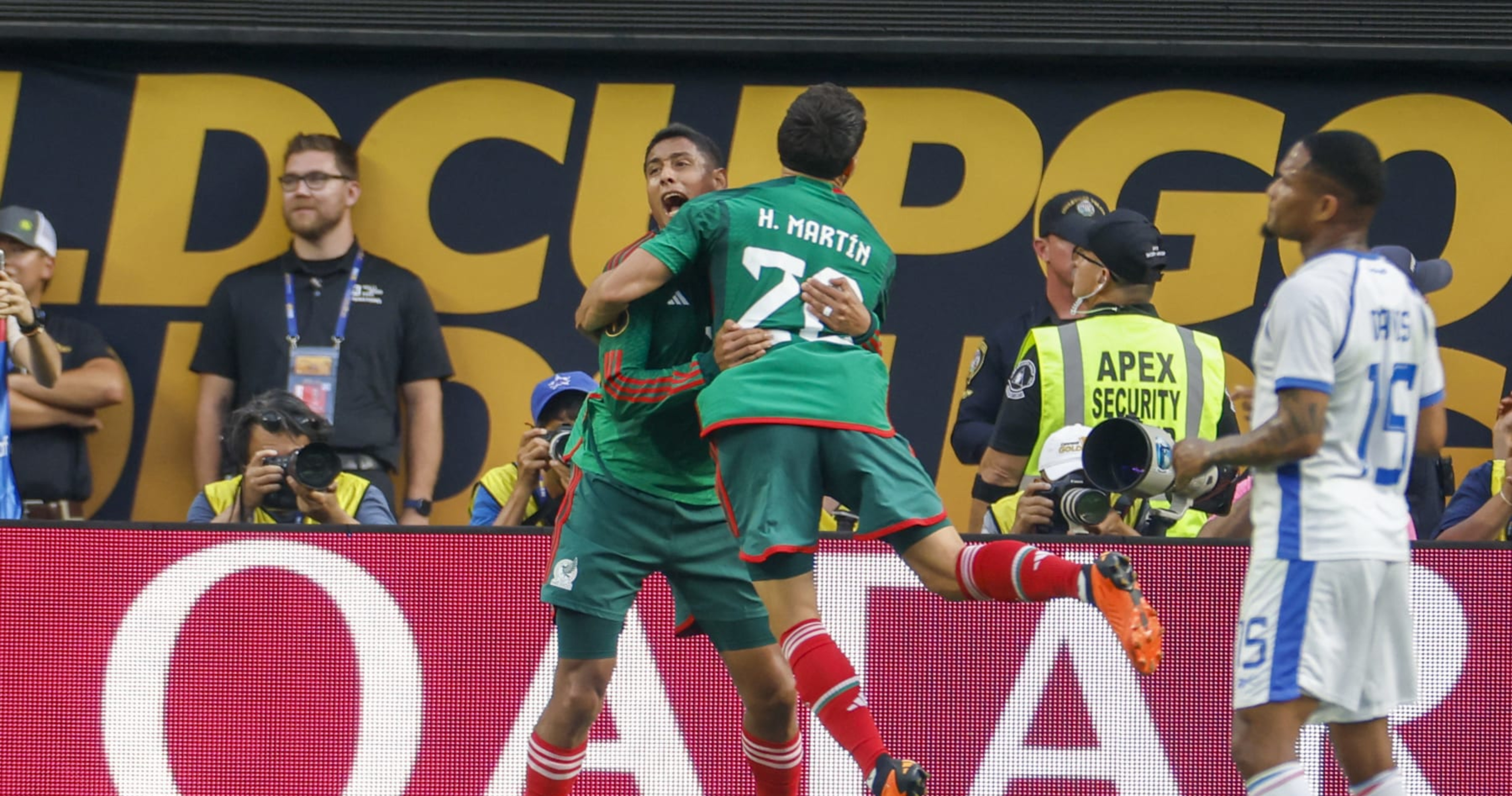 Mexico Fans Celebrate Winning 2023 Gold Cup Title After Beating Panamá ...