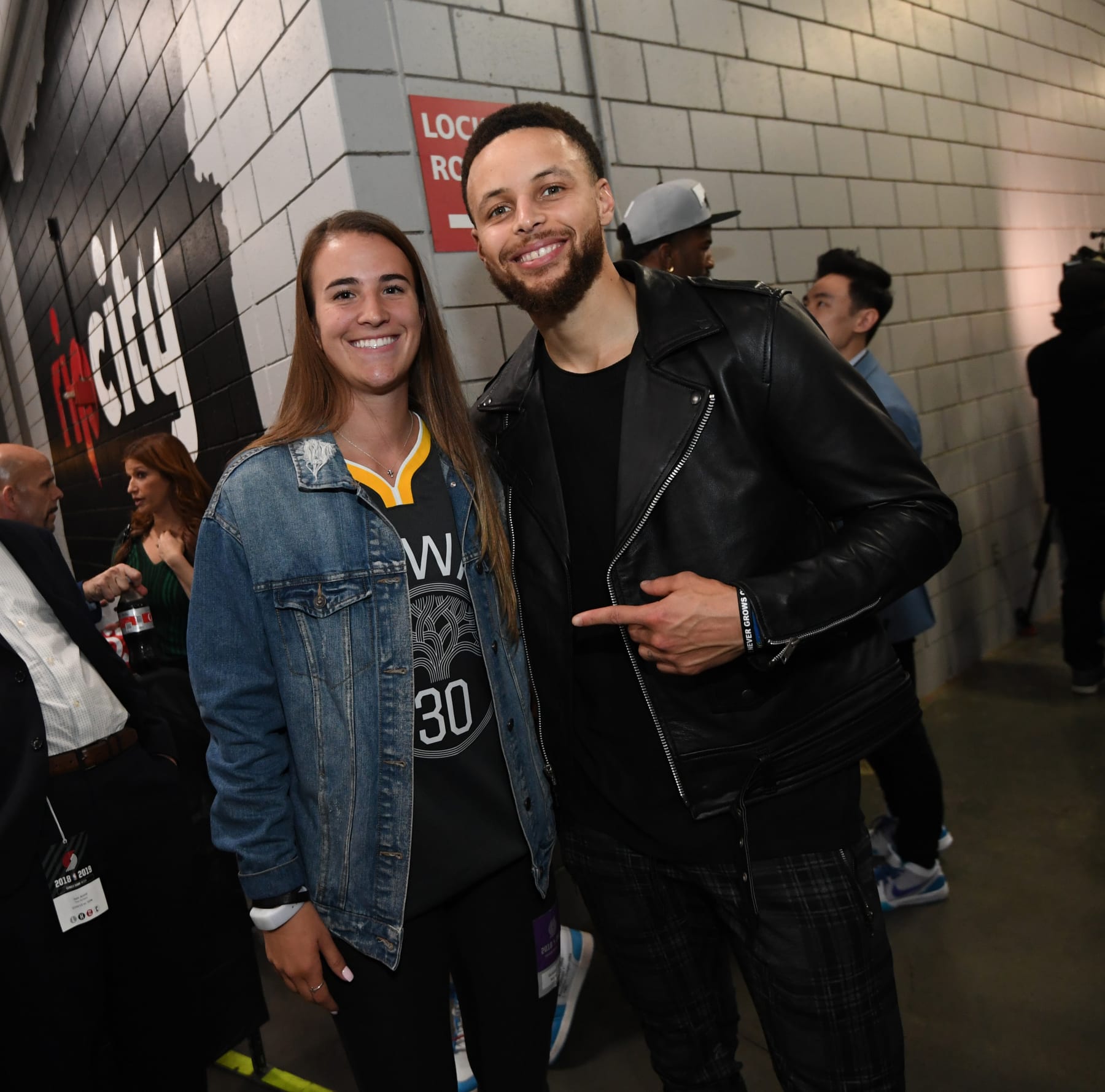 Stephen Curry on Sabrina Ionsecu's 3-Point Contest Record: 'We Gotta Settle That One' - Vimarsana News