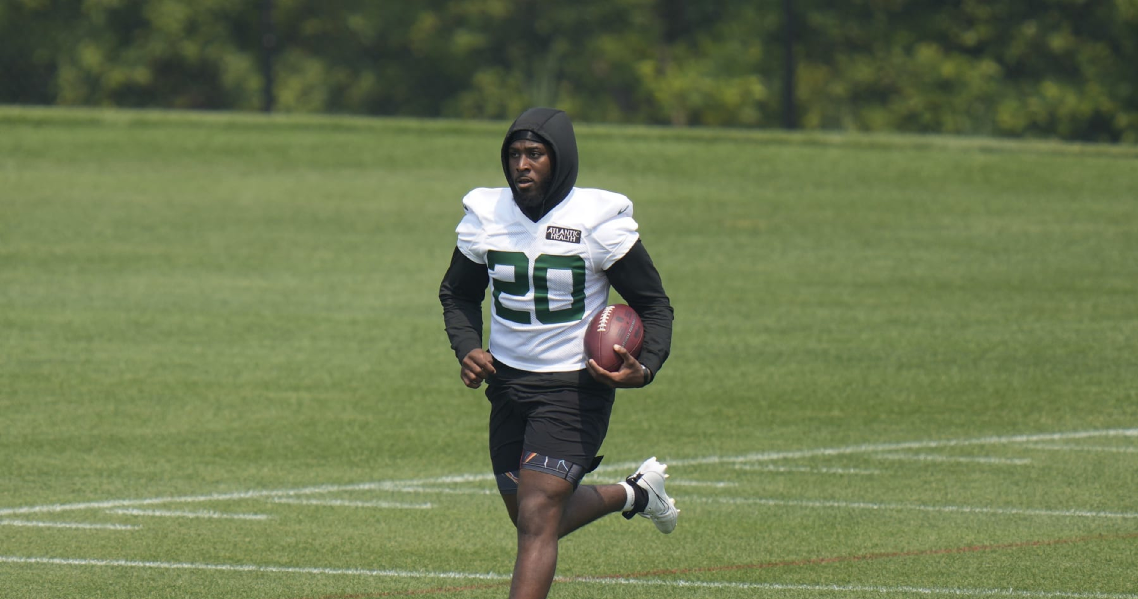 Jets' offense bounces back, Breece Hall returns to team sessions