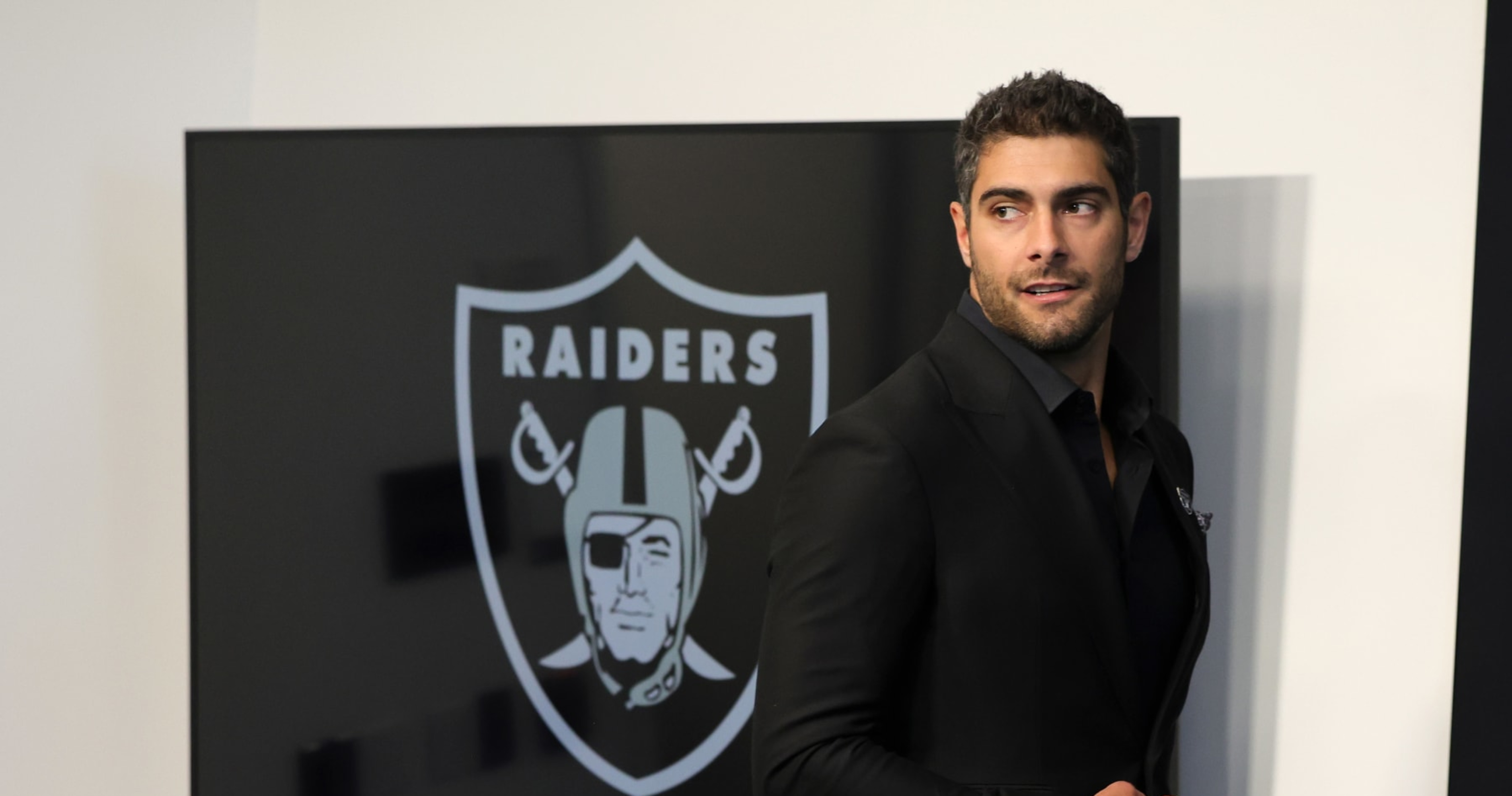 Raiders QB Jimmy Garoppolo Placed in Concussion Protocol After