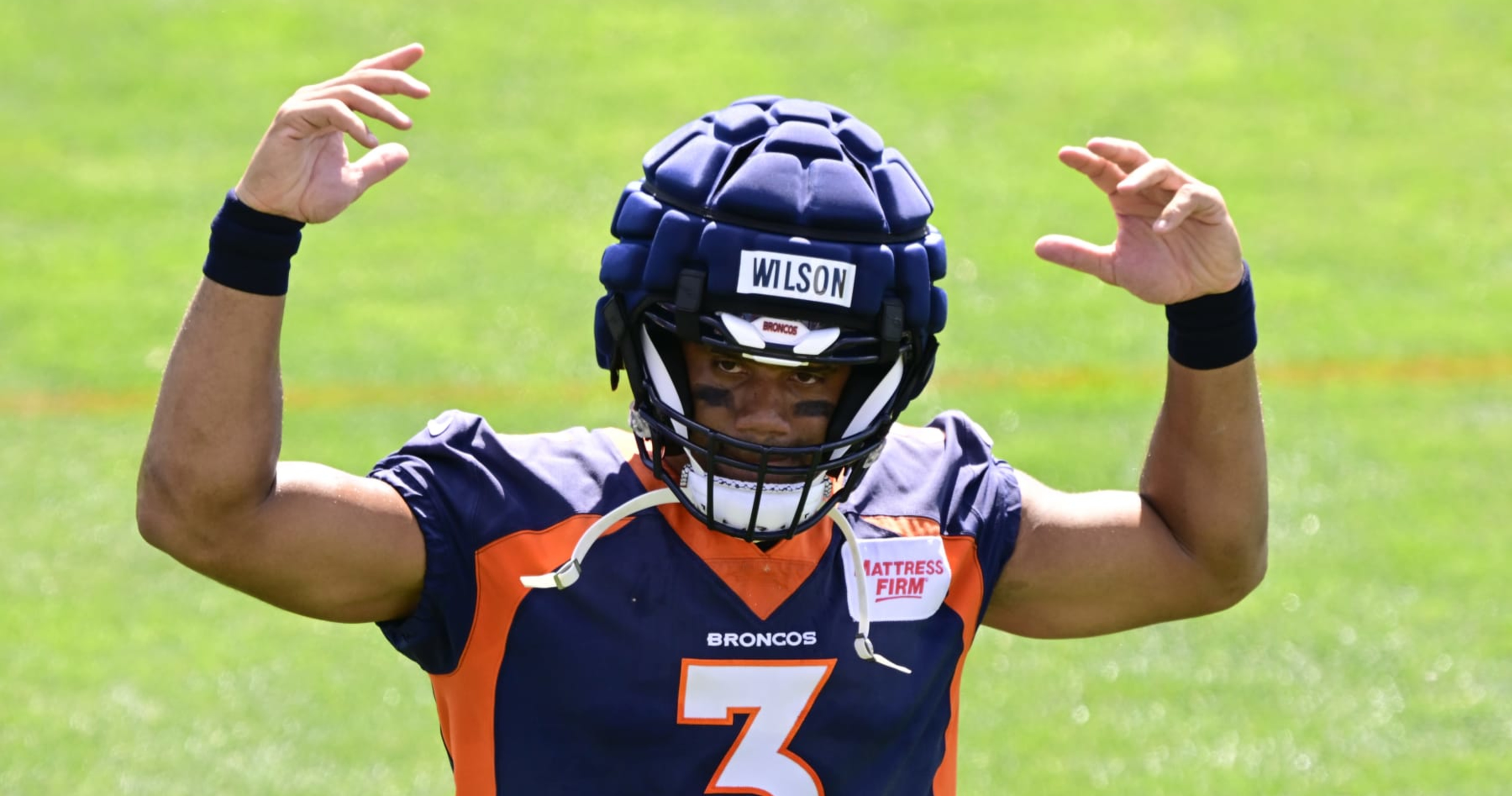 Broncos quarterback Russell Wilson leans on lessons from late