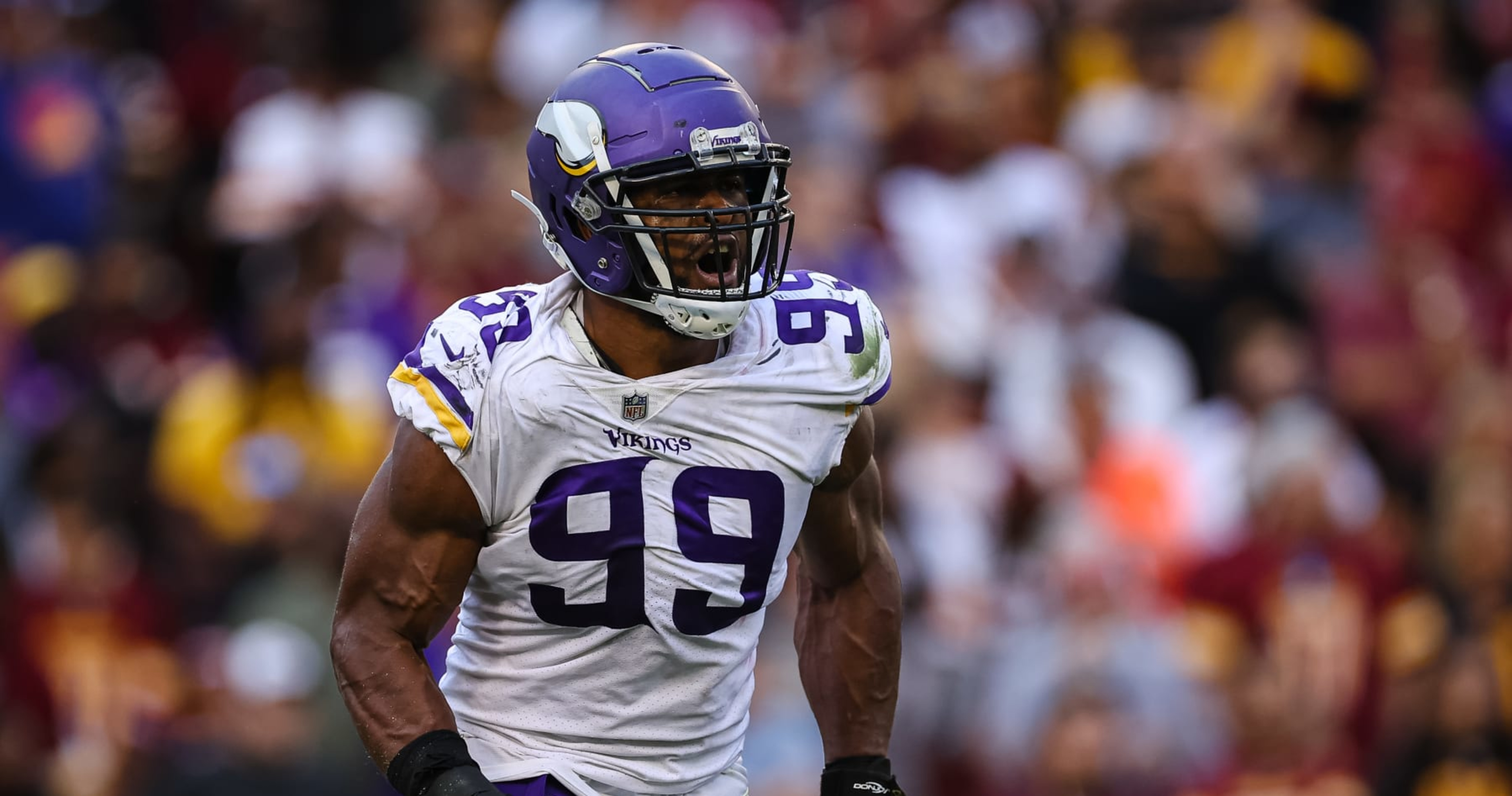 Social media reacts to Danielle Hunter new contract