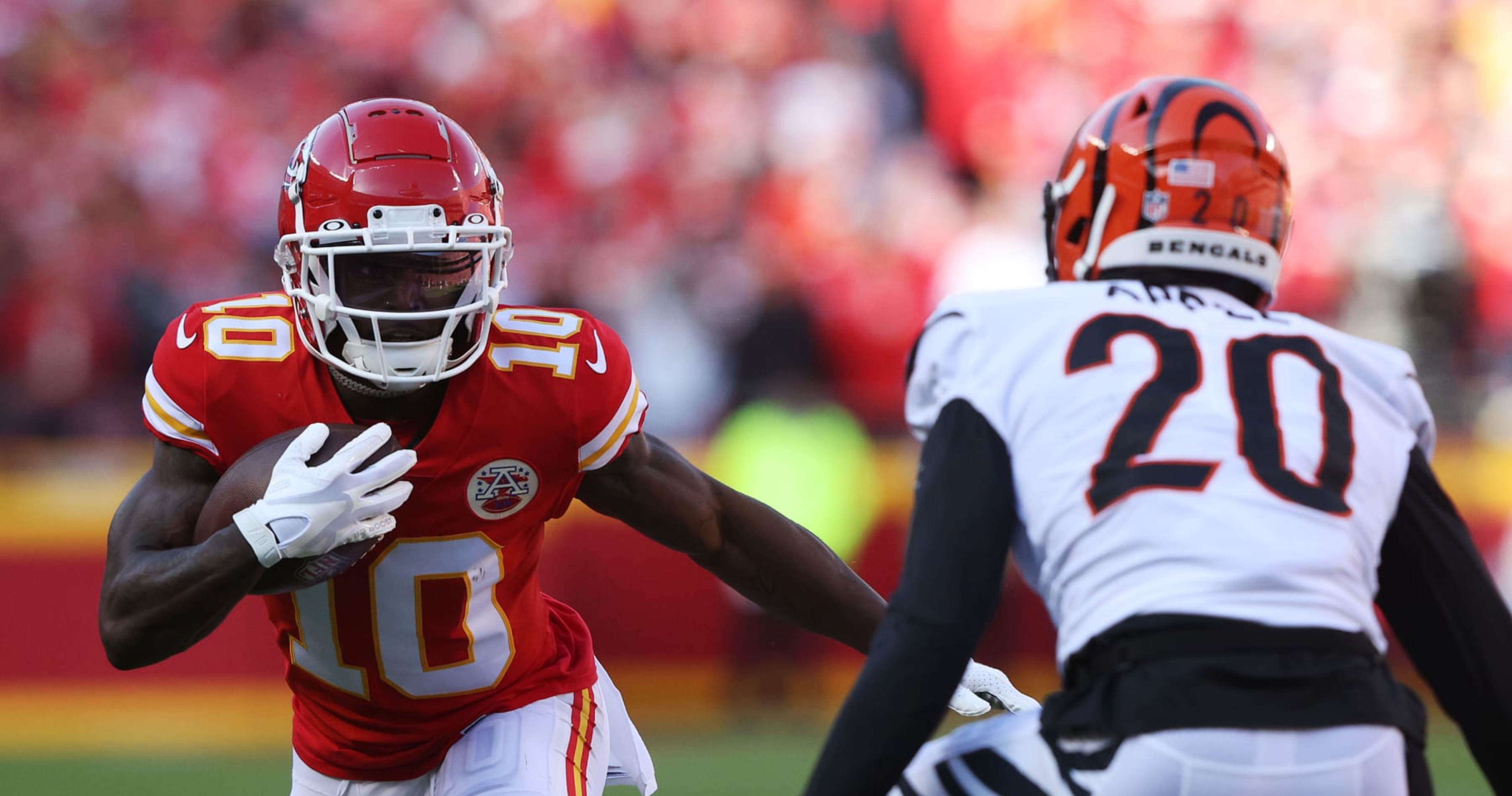 Miami Dolphins' Tyreek Hill calls out Cincinnati Bengals' Eli Apple: 'I owe  you, boy'