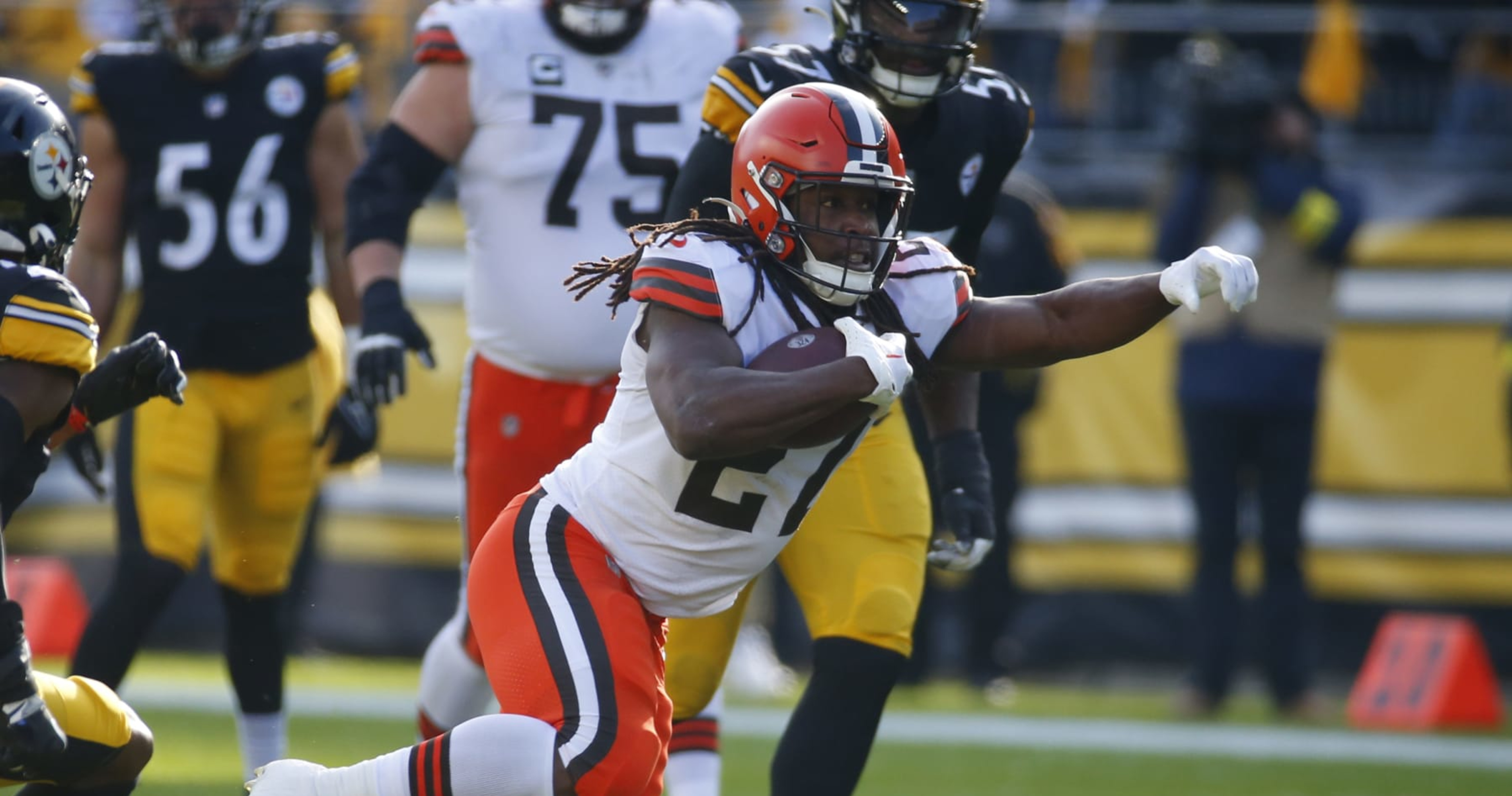 Kareem Hunt, Browns Agree to 1-Year Contract After Nick Chubb Injury