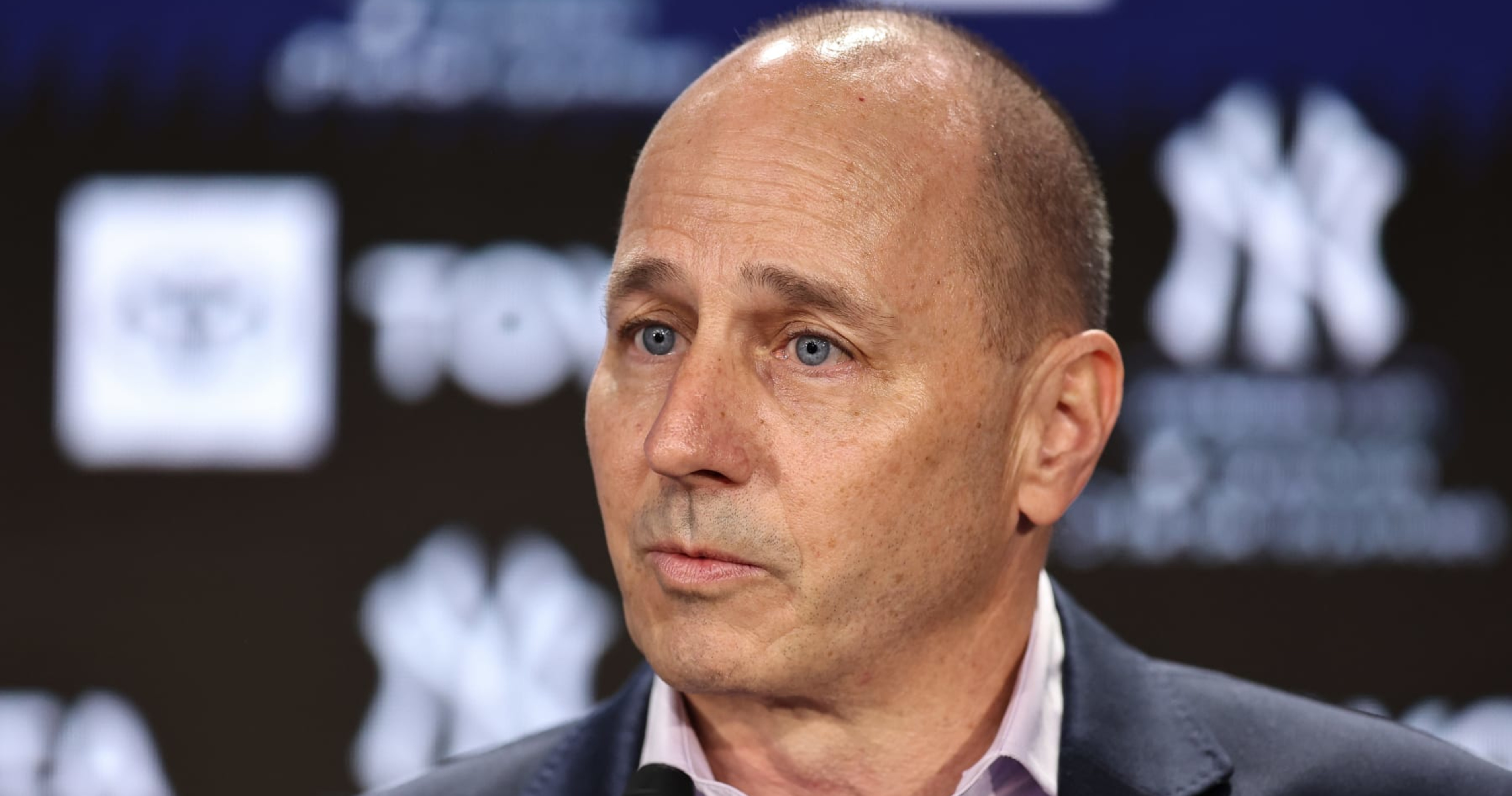 New York Yankees GM Brian Cashman reportedly talking to Brett