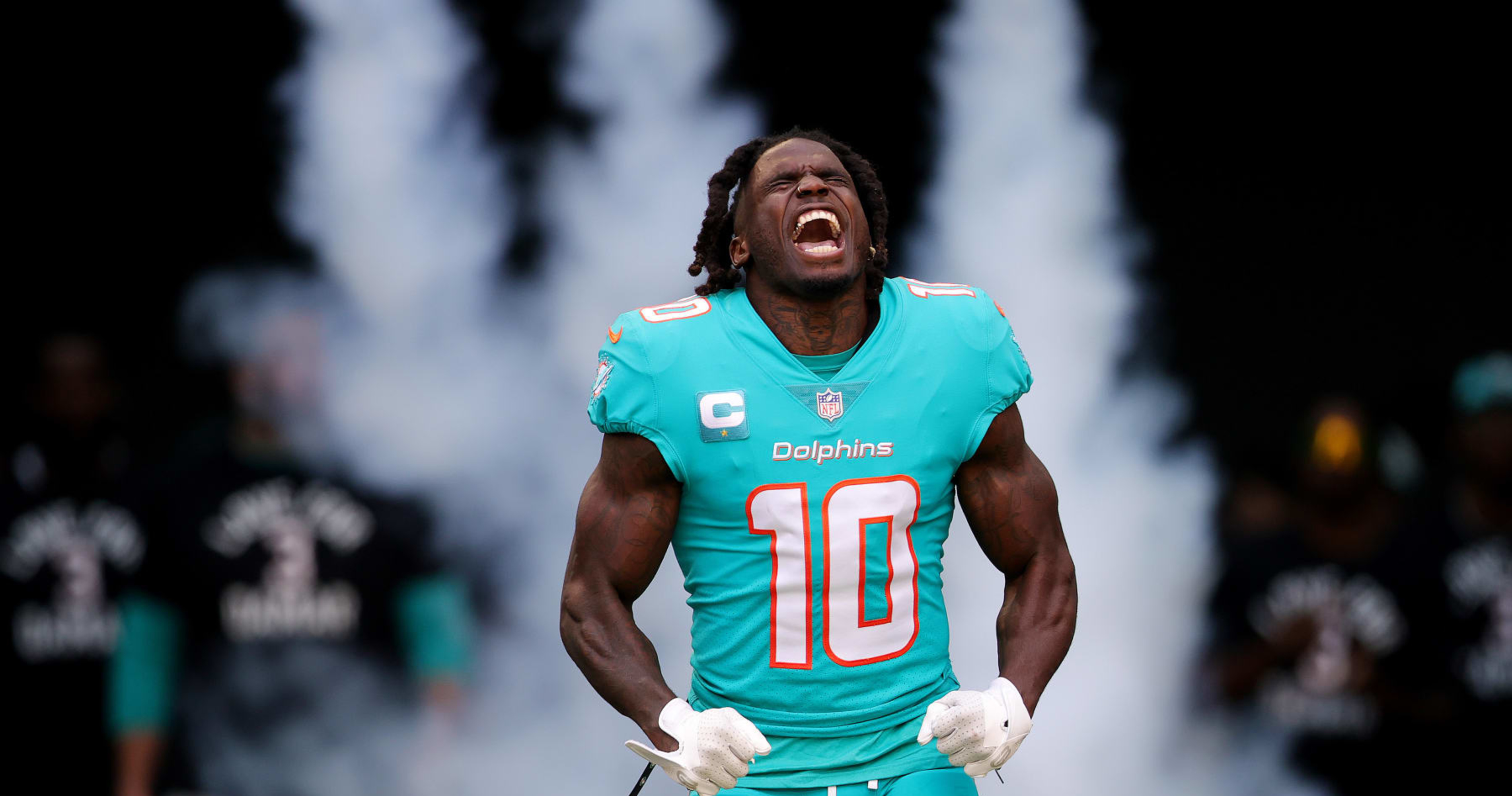 Dolphins' Tyreek Hill reinforces 2,000 yards goal at training camp