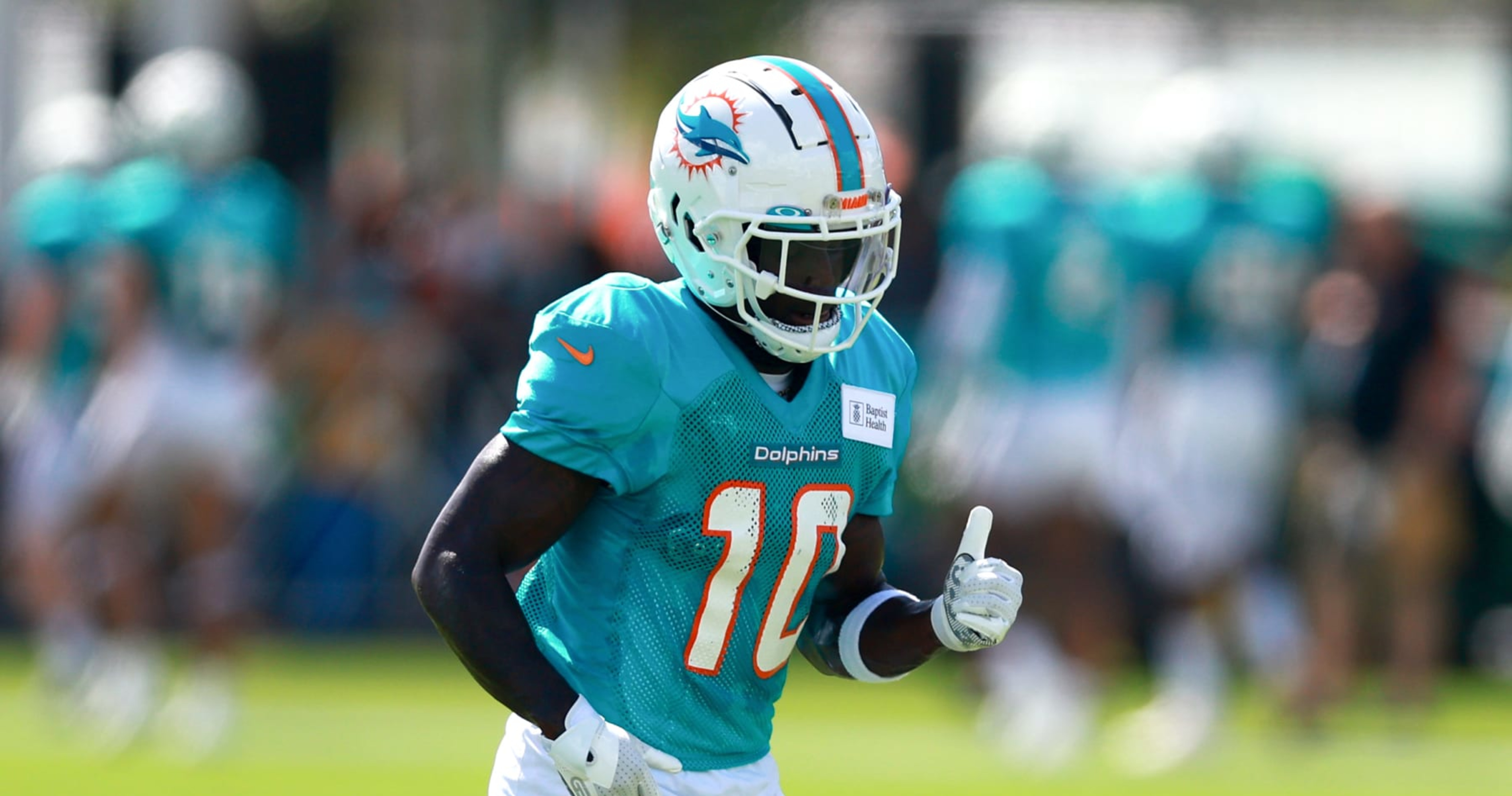 First look: WR Tyreek Hill in Miami Dolphins uniform in 'Madden