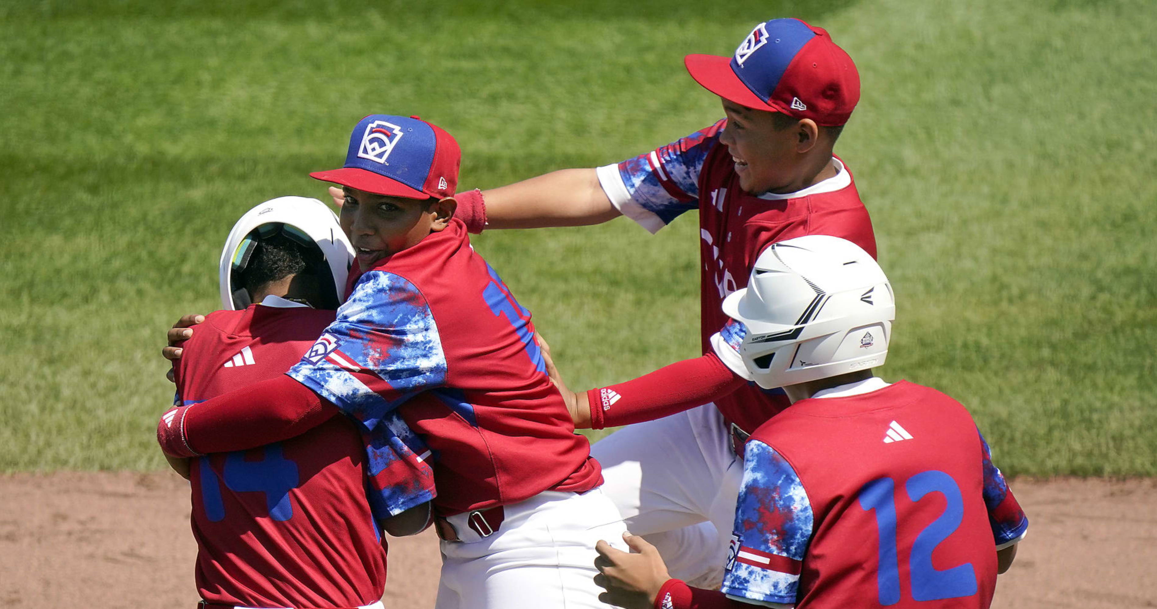 Best scenes from the 2019 Little League Classic! 