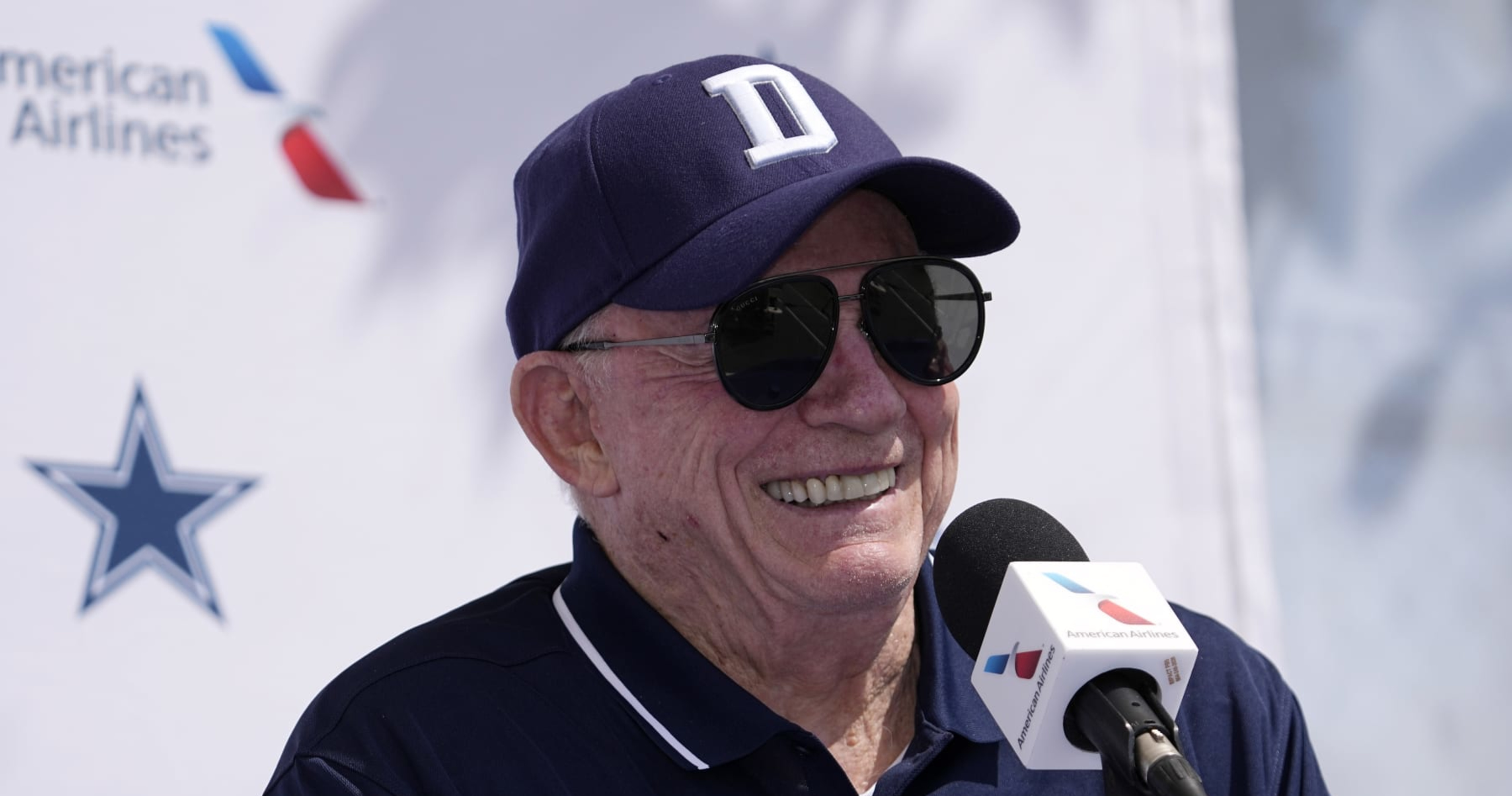 Jerry Jones says Cowboys have an 'outstanding situation' at RB