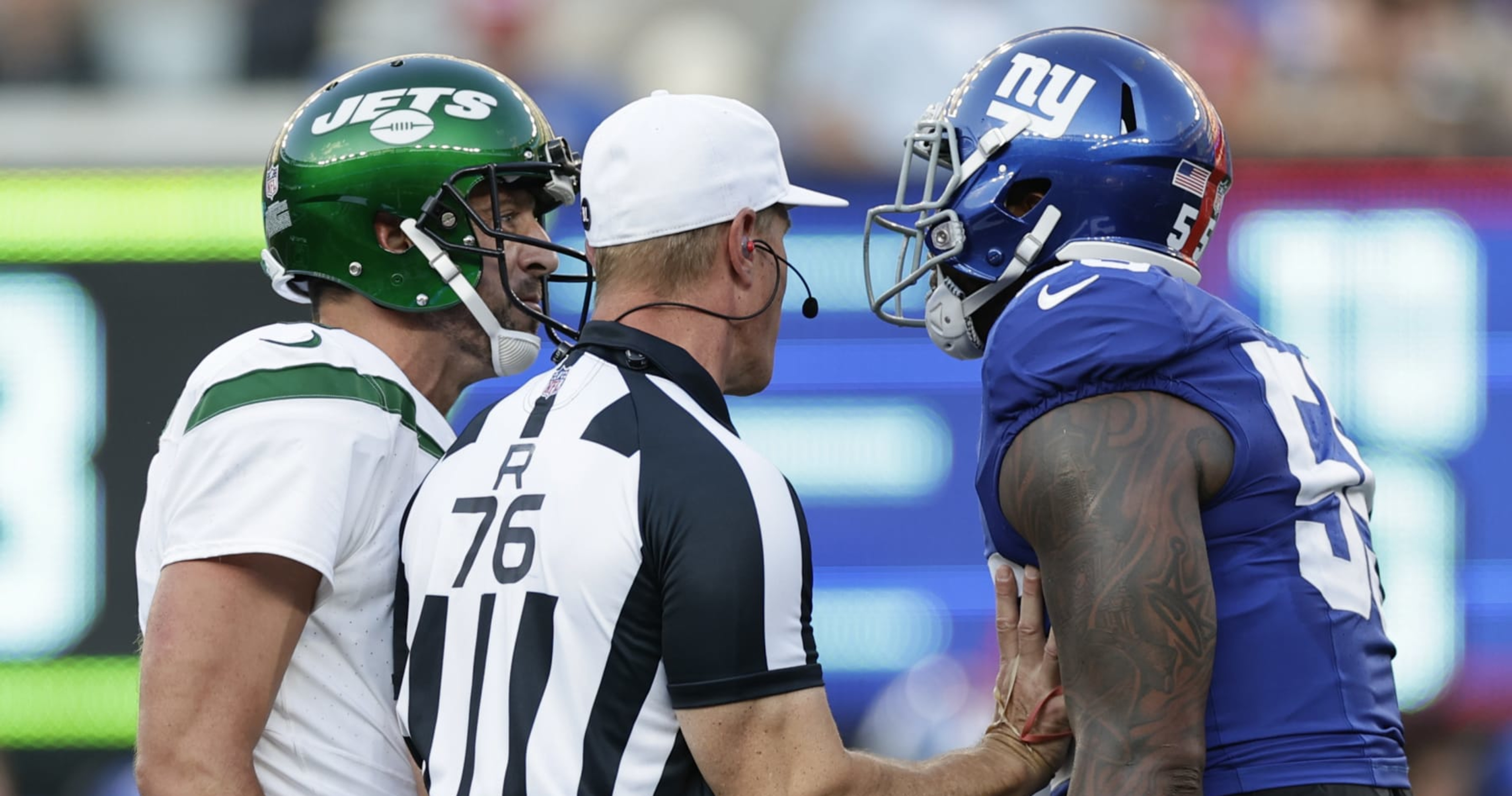 Jets QB Aaron Rodgers accuses Giants' Jihad Ward of 'making s--- up' in  beef, TV News