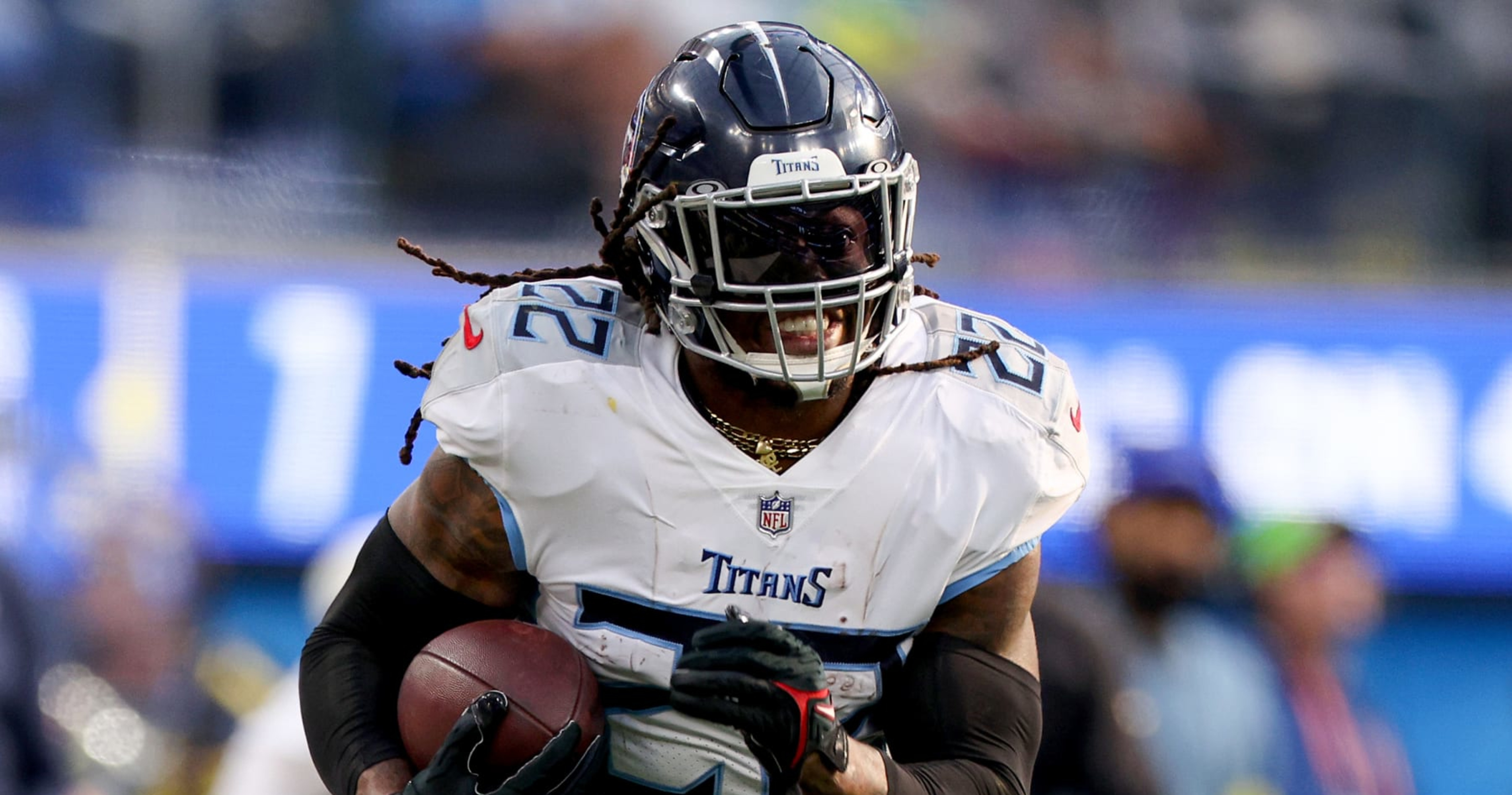 Titans' Derrick Henry running stronger after break 