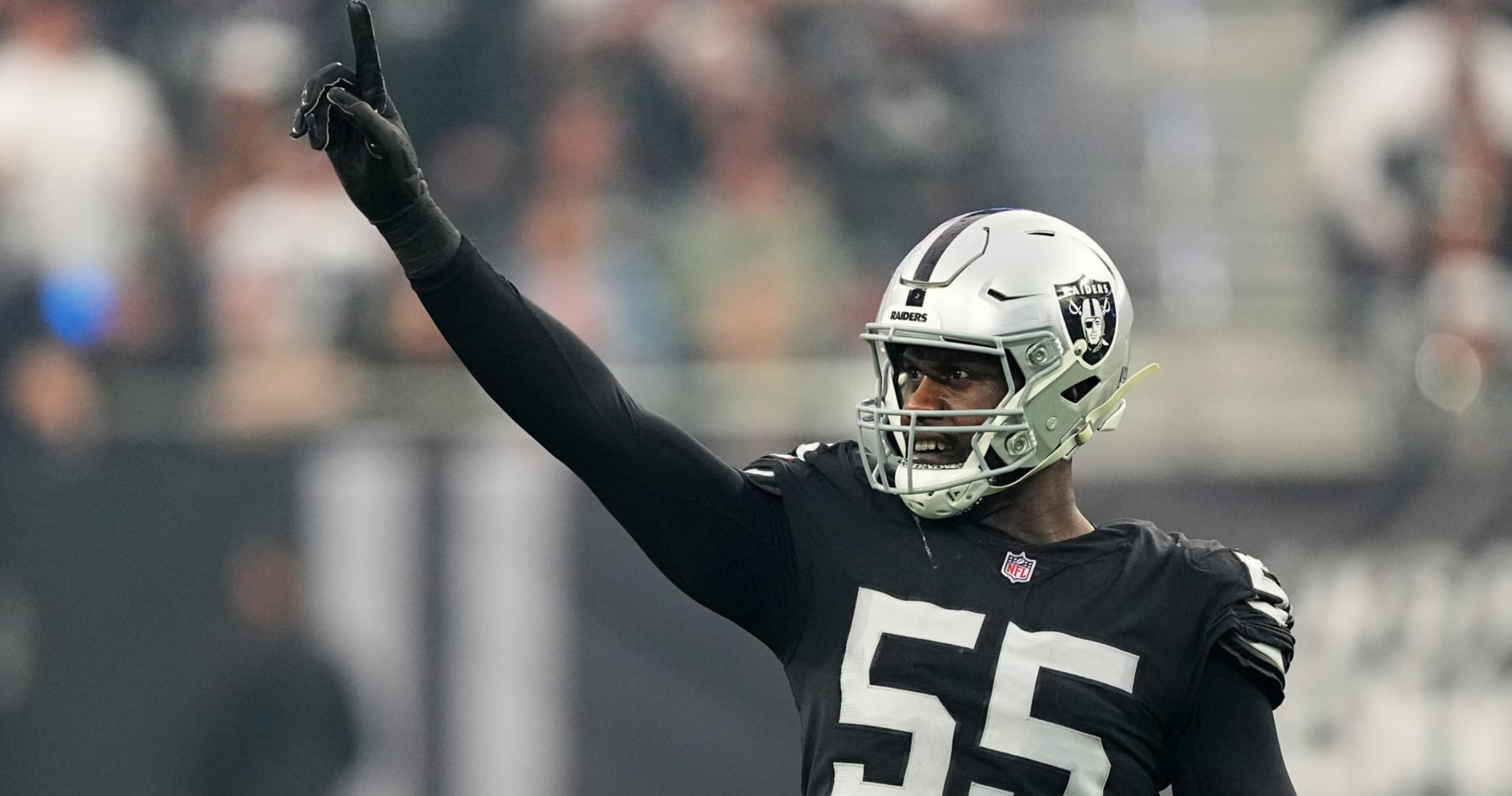 Chandler Jones Says He Doesn't Want To Play For Raiders In Bizarre Rant