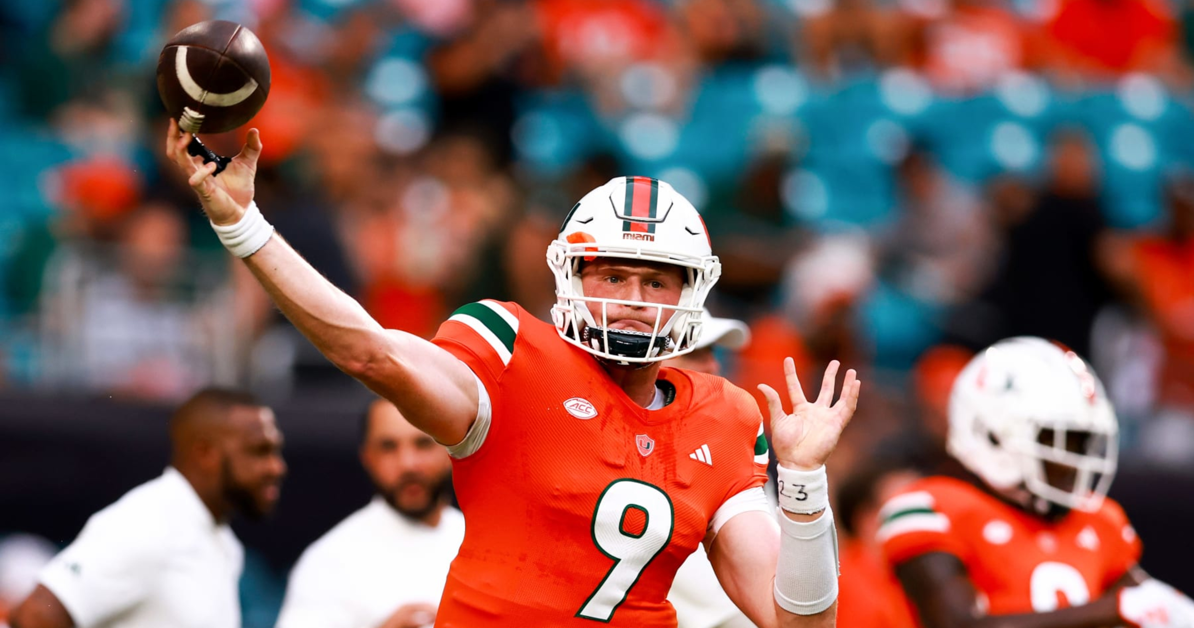 Live updates of college football scores, news: Miami tops Louisville in  top-25 matchup 