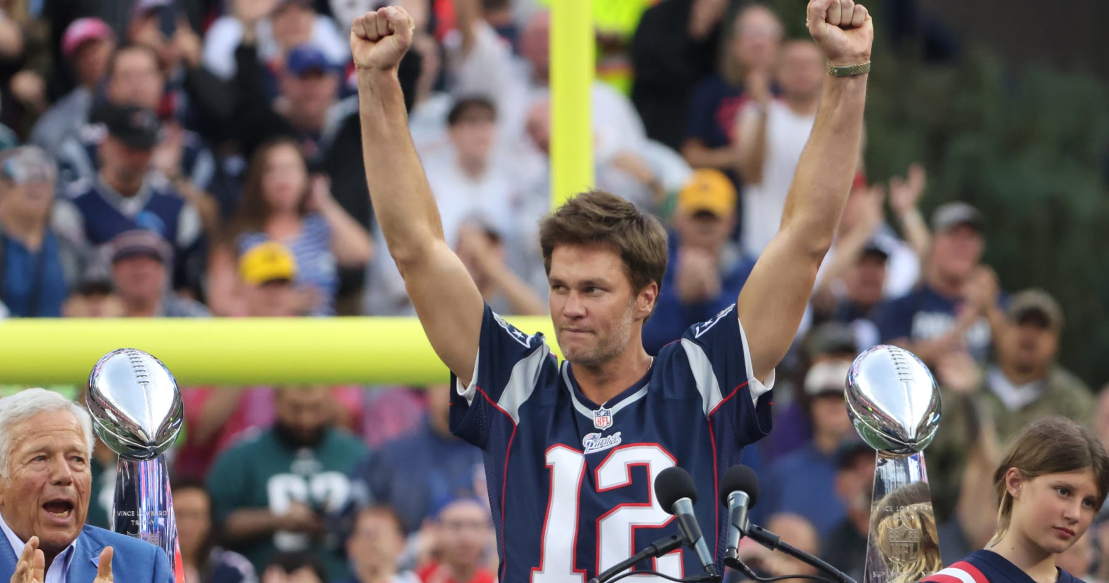 Report: Jets won't target Raiders part-owner Tom Brady after Rodgers injury