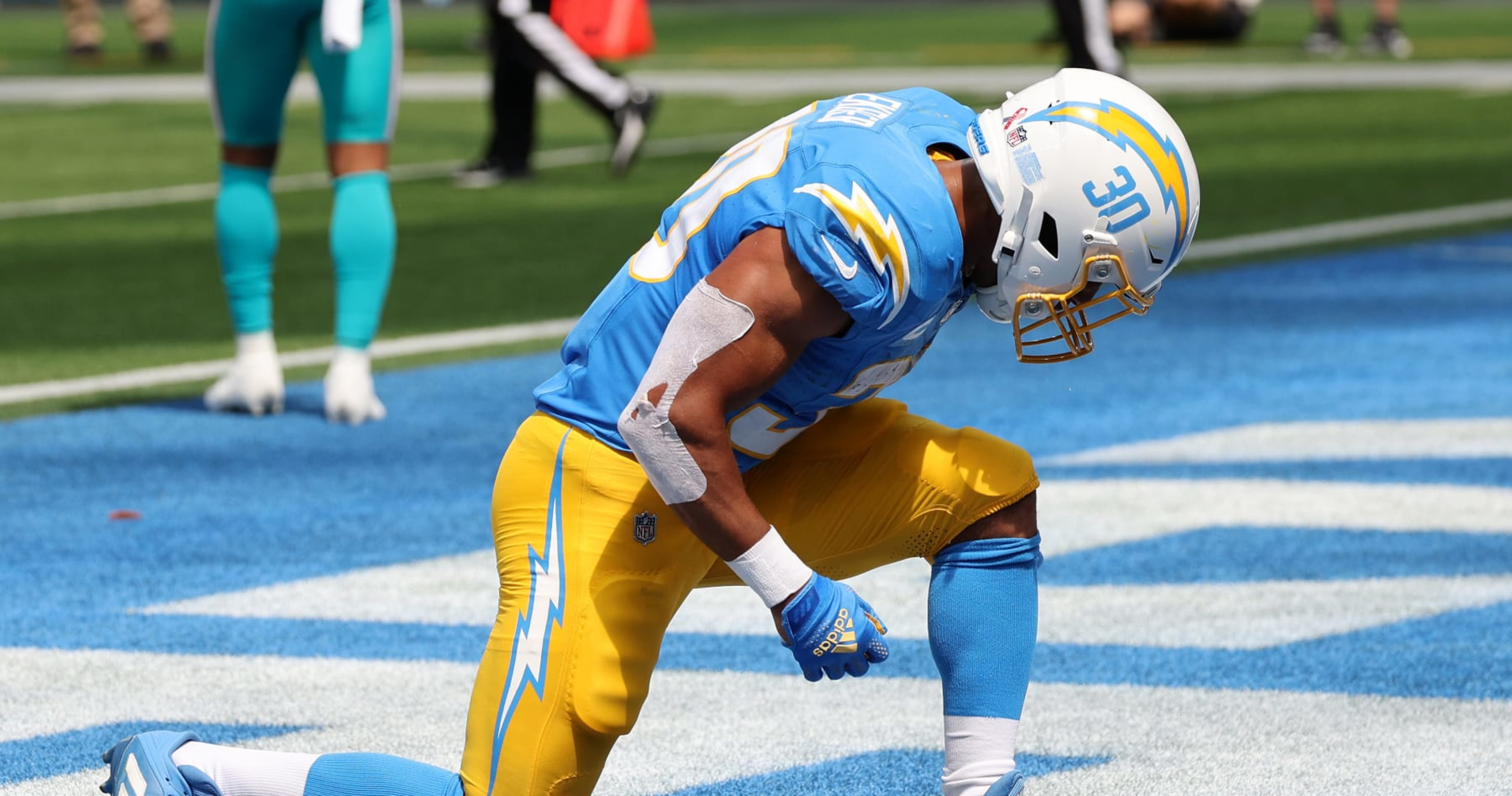 Chargers' Austin Ekeler Has 'No Timeline' for Return from Ankle Injury, Staley Says News