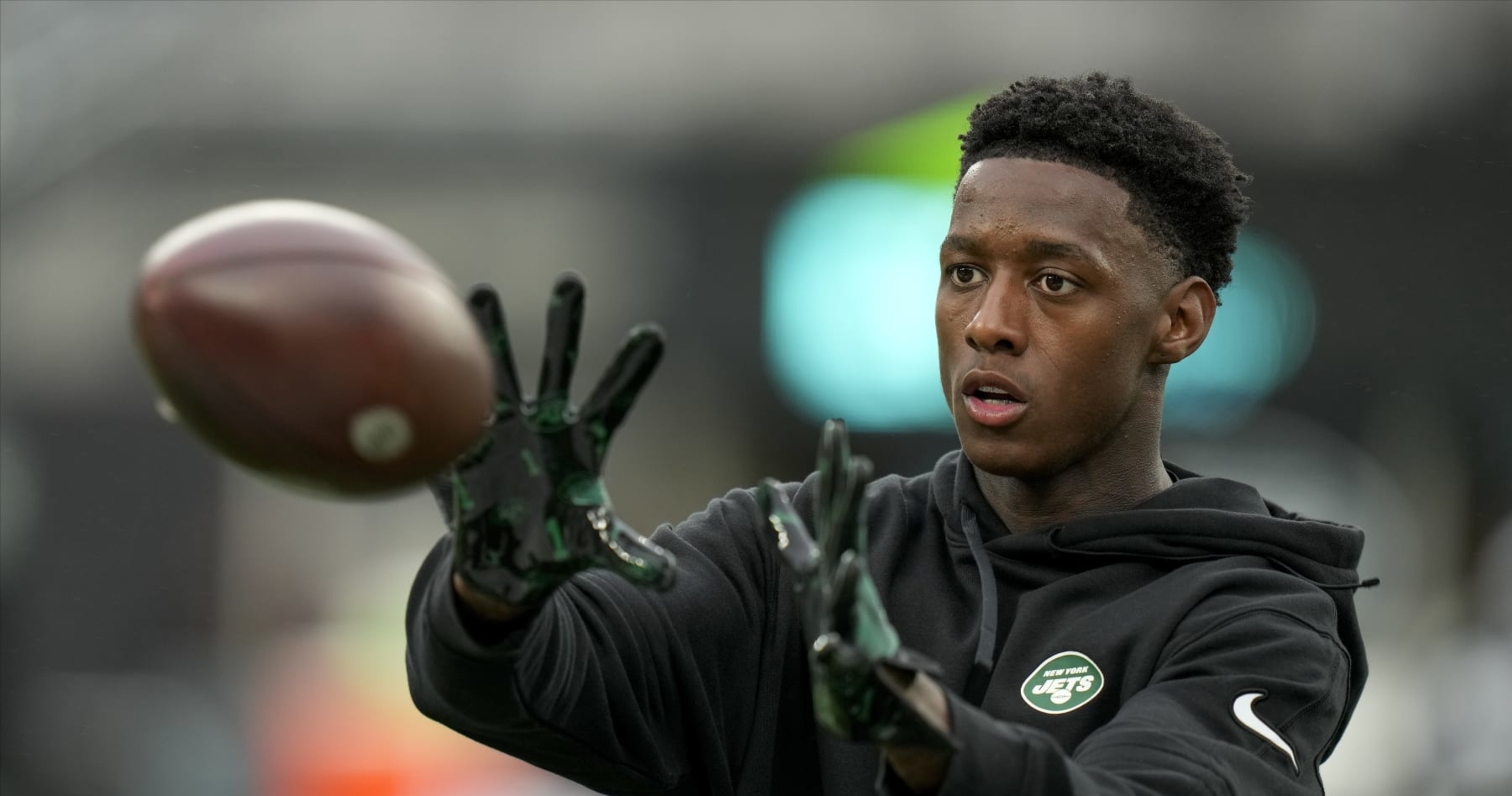 Jets' Sauce Gardner Says Patriots' Mac Jones Hit Him in Groin: 'I Gotta Ice  Up', News, Scores, Highlights, Stats, and Rumors