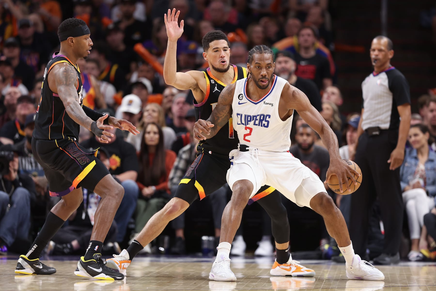 Clippers' Kawhi Leonard Out vs. Steph Curry, Warriors With Adductor Injury - Vimarsana News