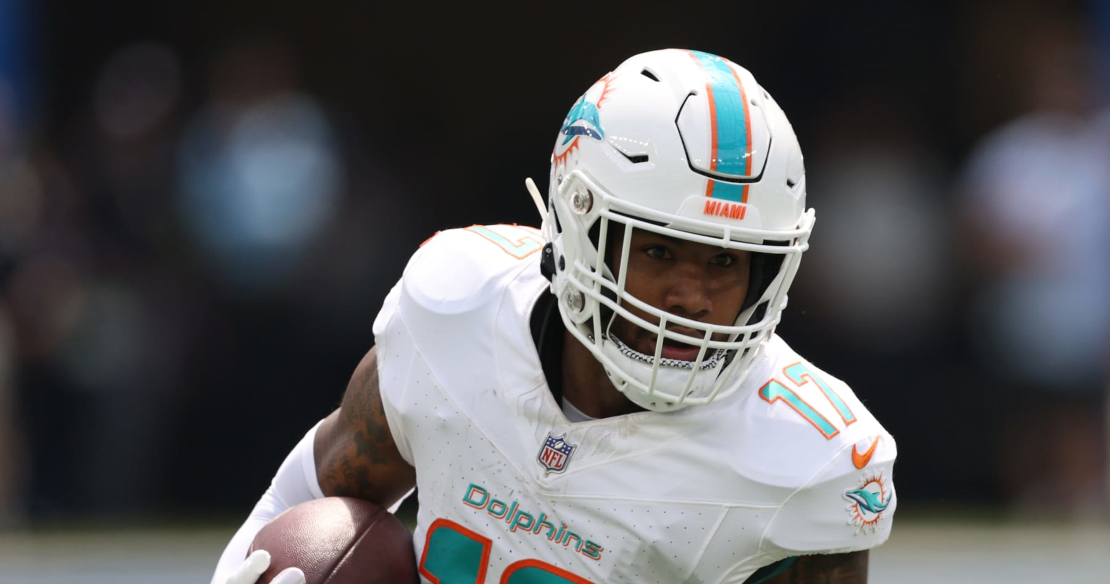 Fantasy Alert: Dolphins' Jaylen Waddle Clears Concussion Protocol