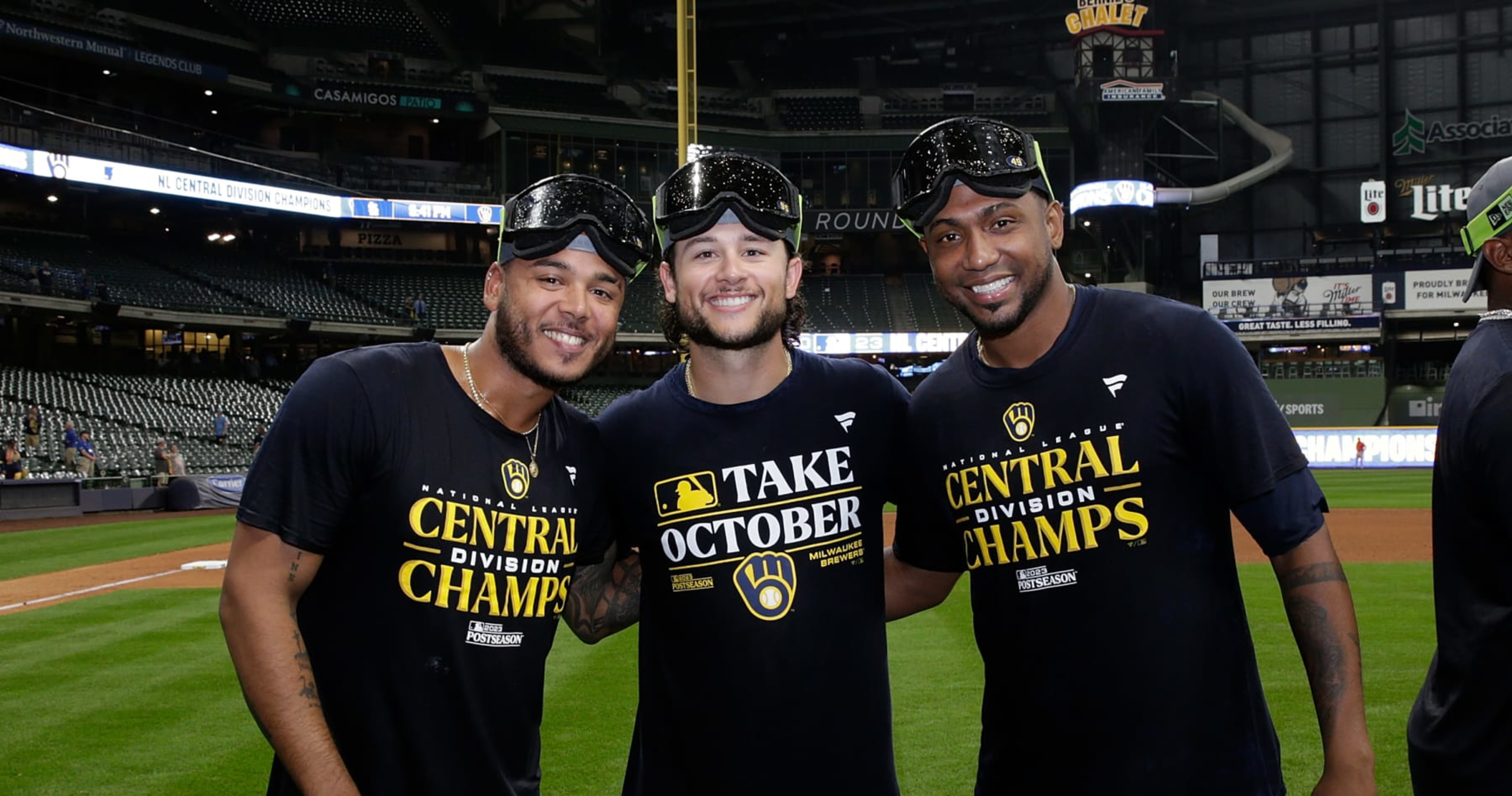 Official MLB NL Central Division 2023 Champions Milwaukee Brewers