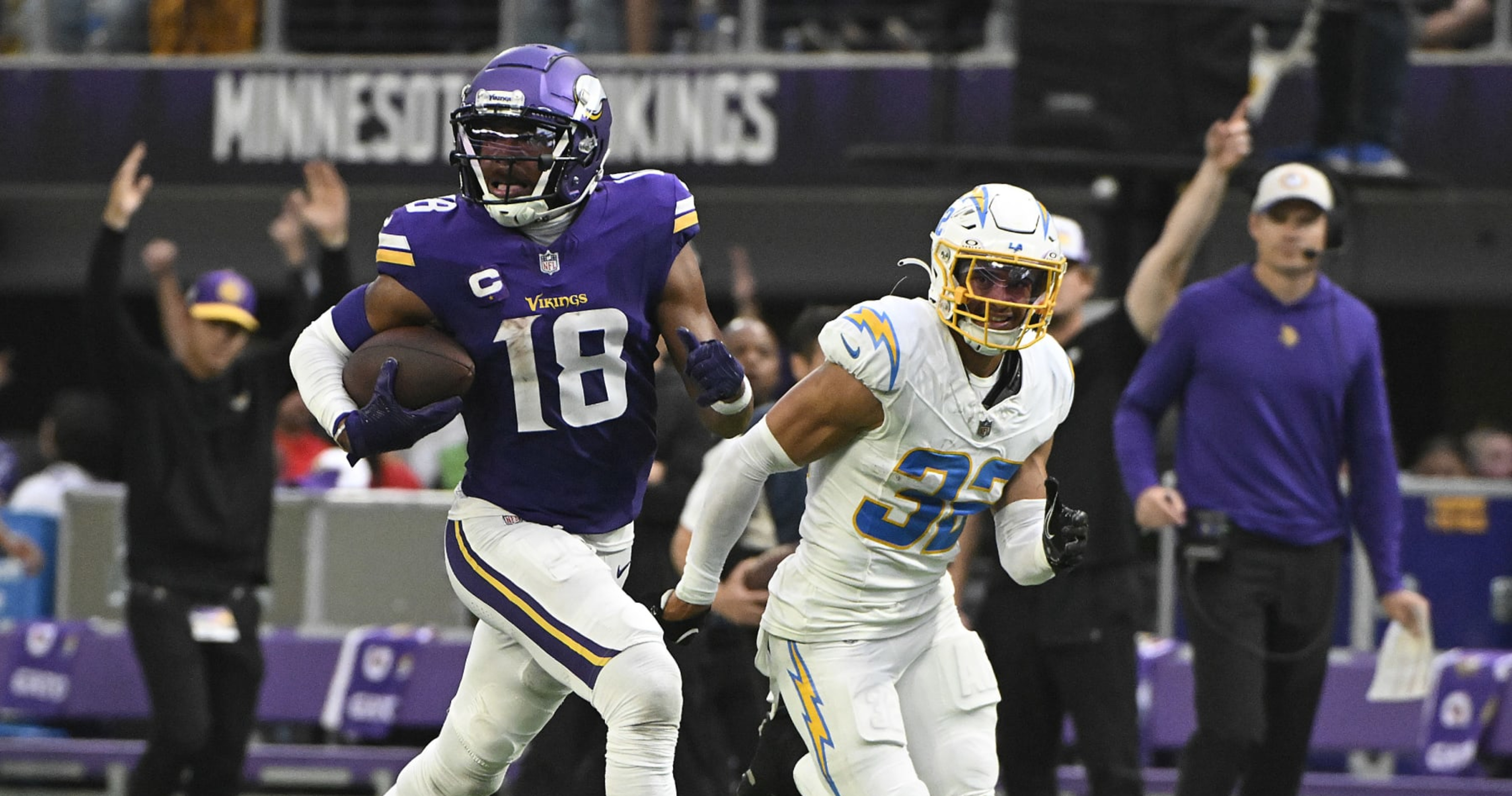 Bleacher Report Suggests Bizarre Trade for Vikings