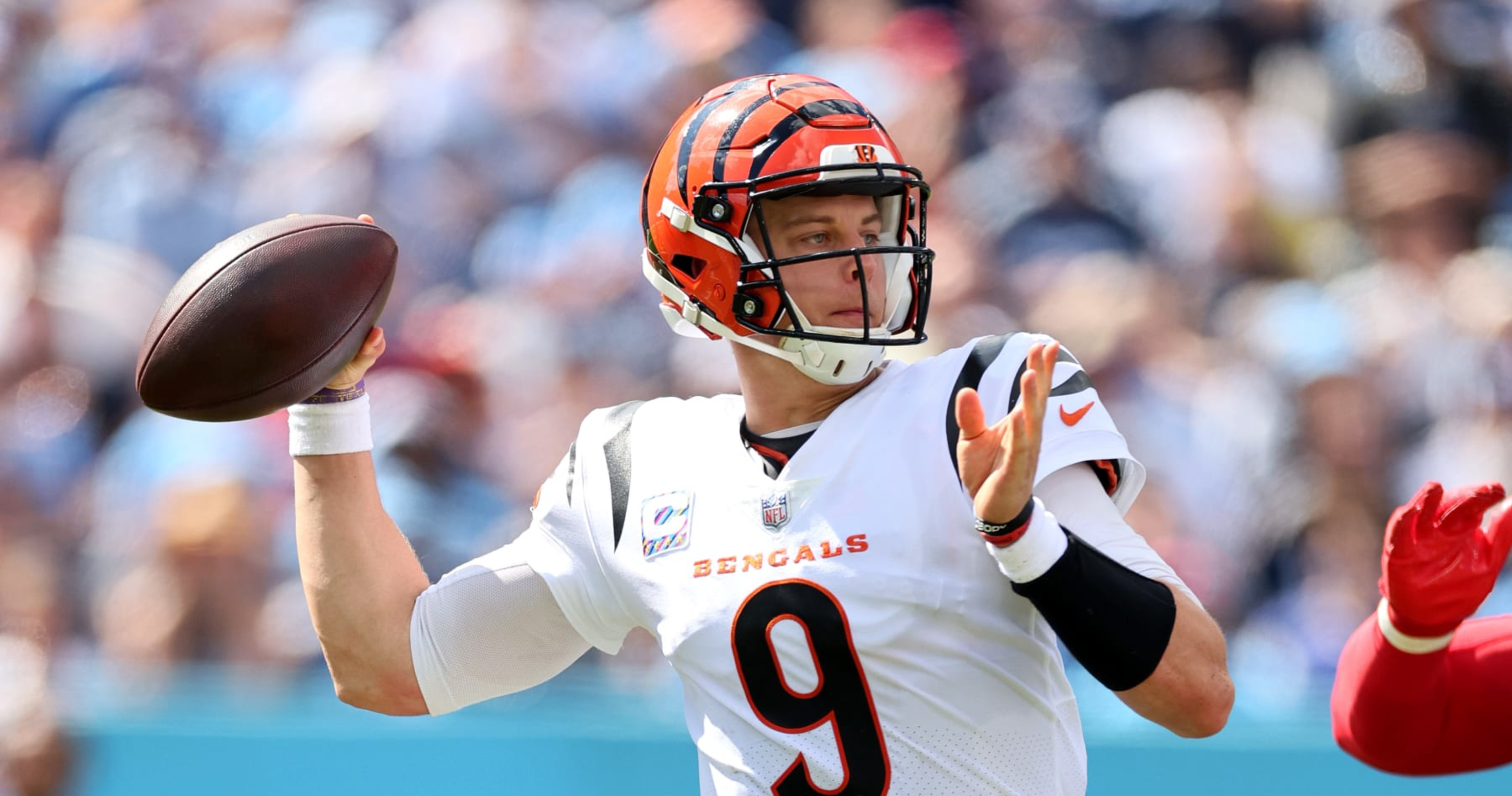 Around the NFL] Bengals QB Joe Burrow (calf) to play vs. Cardinals : r/ bengals