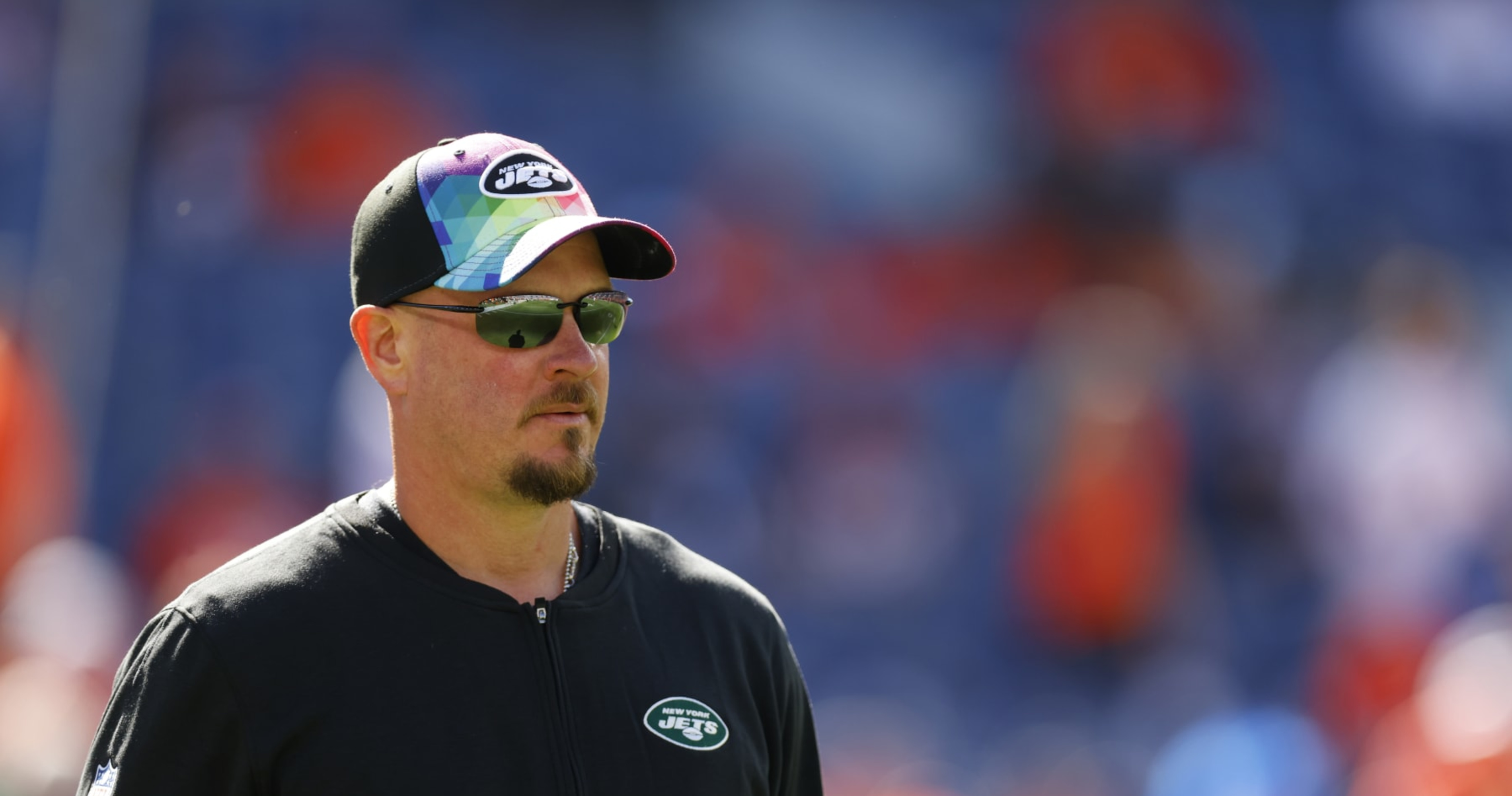 FILE ** New York Jets offensive coordinator Paul Hackett watches over  pre-game warm-ups before their game against the St. Louis Rams in St.  Louis, in this Jan. 2, 2005 photo. Hackett