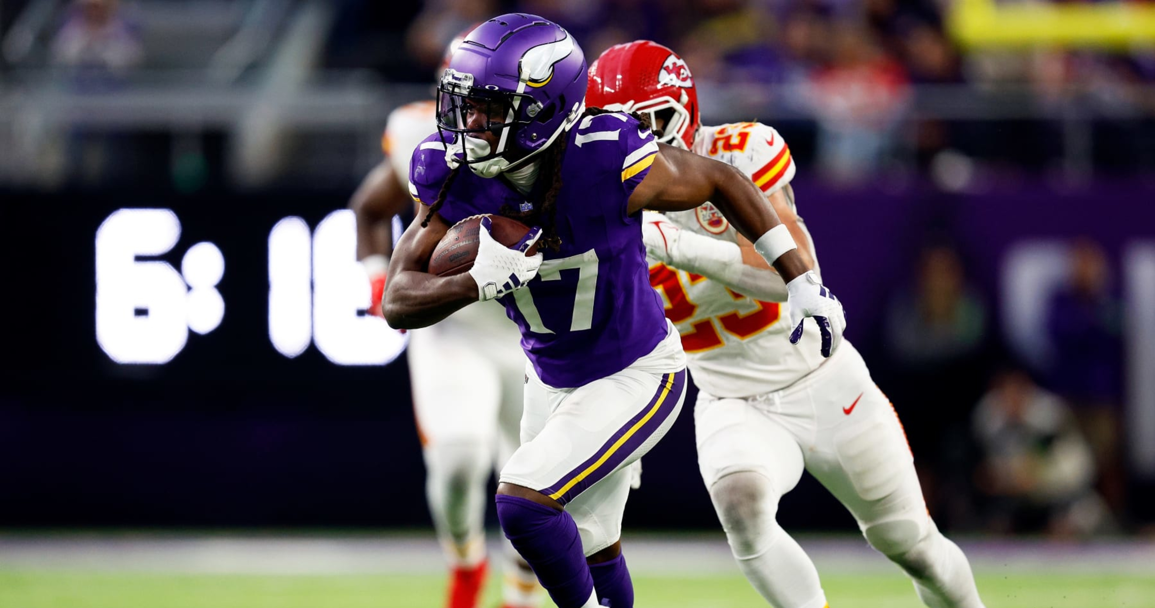 Justin Jefferson injury update: How to handle the Vikings WR in fantasy  football vs. Bengals in Week 15 - DraftKings Network