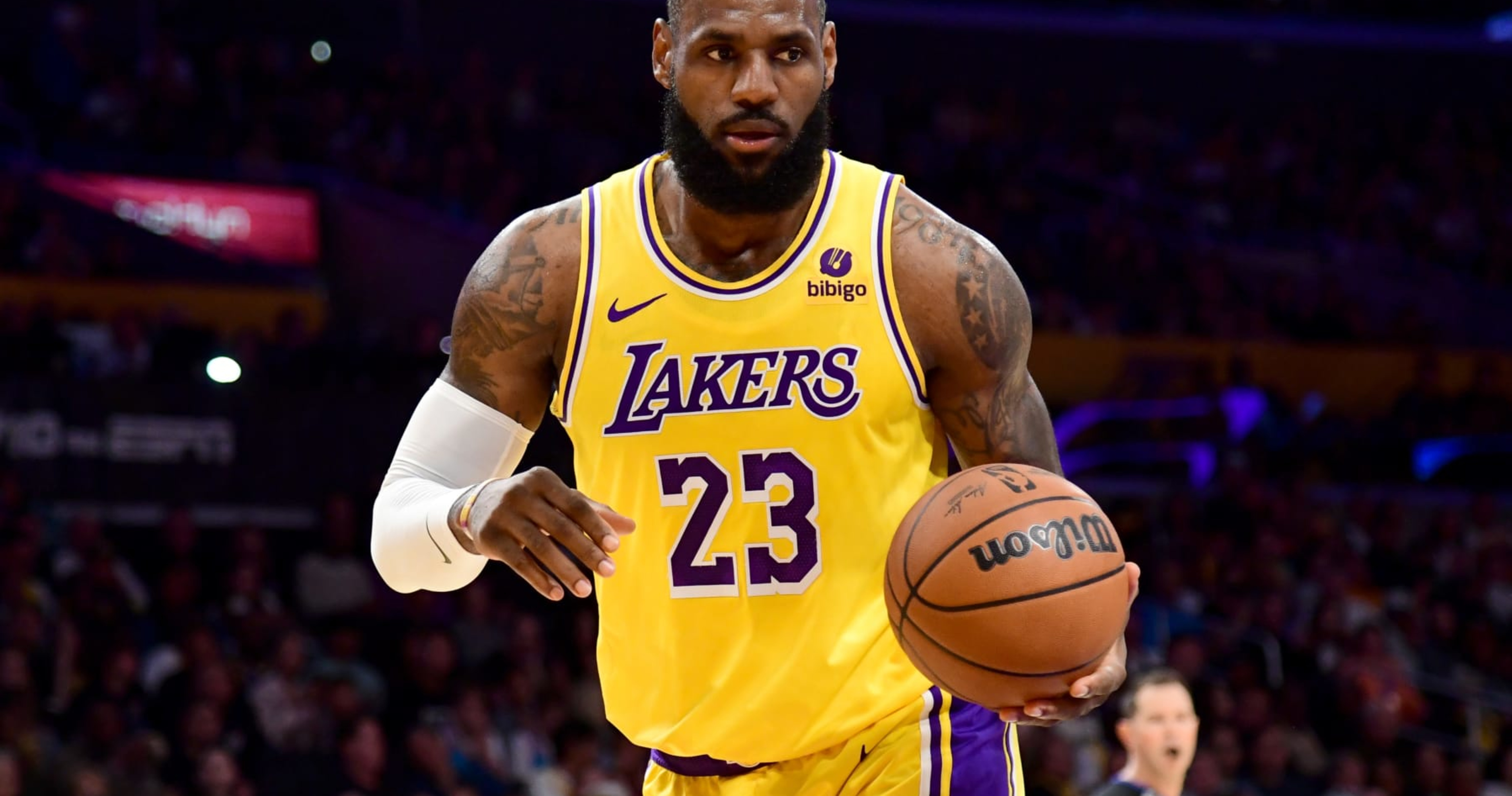 Nike NBA LA Lakers LeBron James Black Mamba 23 Size M for sale online