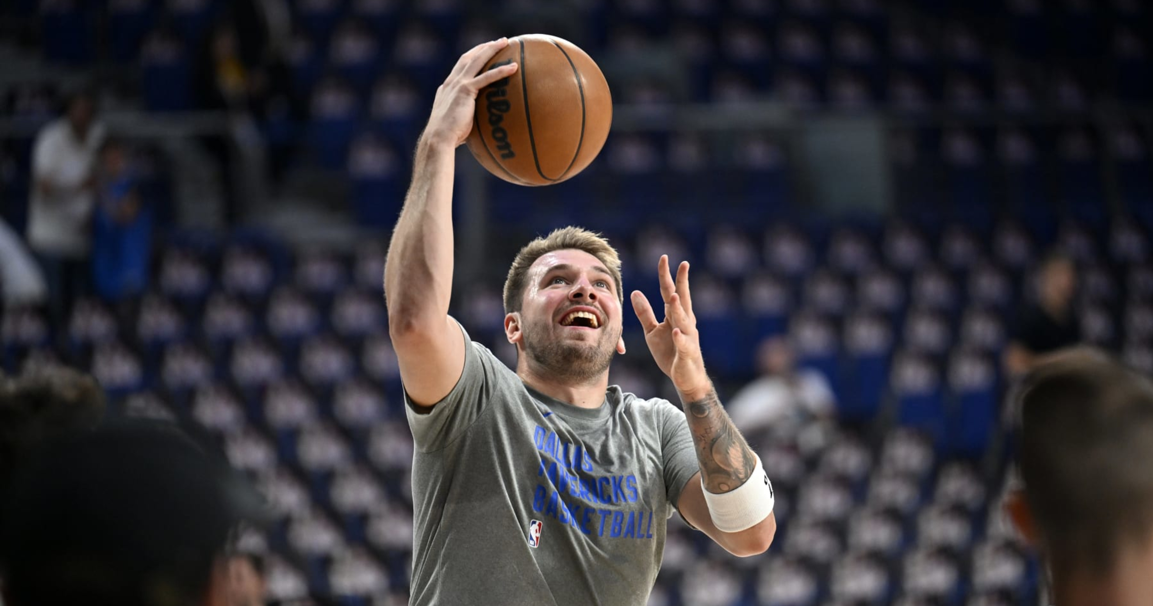 Report: Luka Dončić's Calf Injury 'Mild'; Expected To Play In Mavs ...