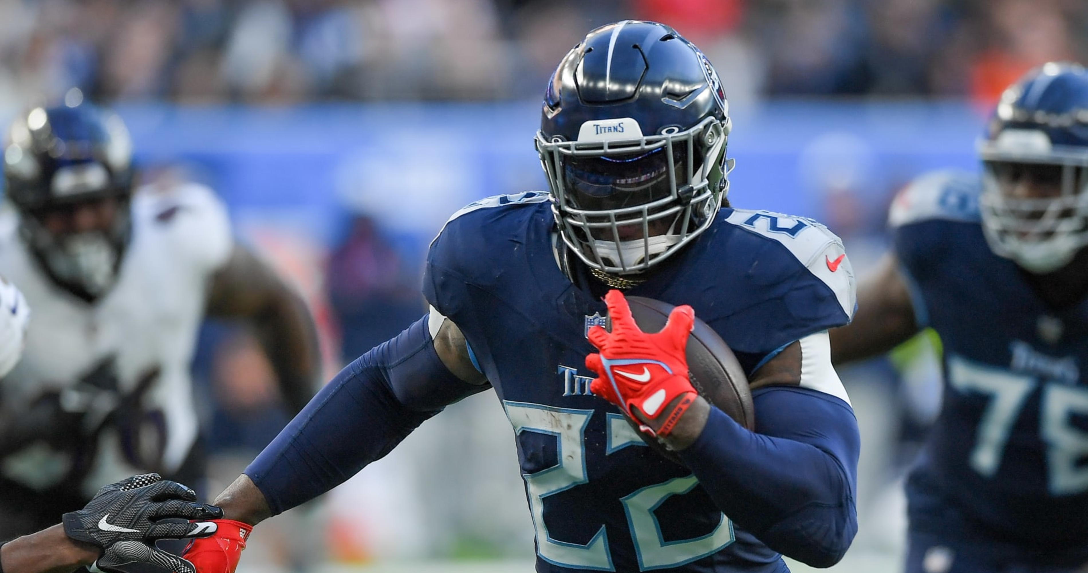 Derrick Henry Trade Rumors: Titans 'Not Getting Much Interest;' RB Happy to Be There