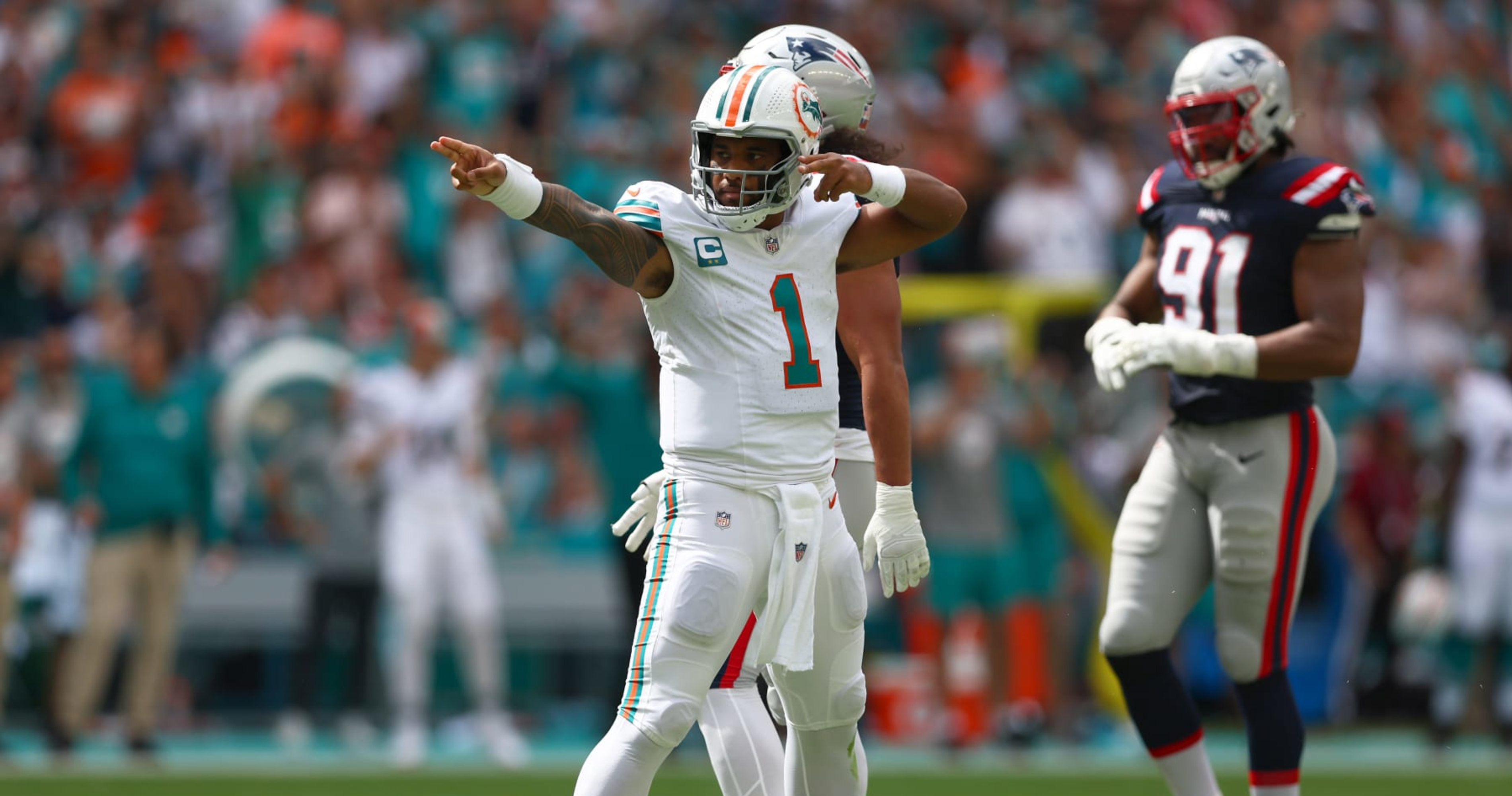 Dolphins' Tua Tagovailoa, Tyreek Hill Dazzle NFL Fans In Win Vs. Mac ...