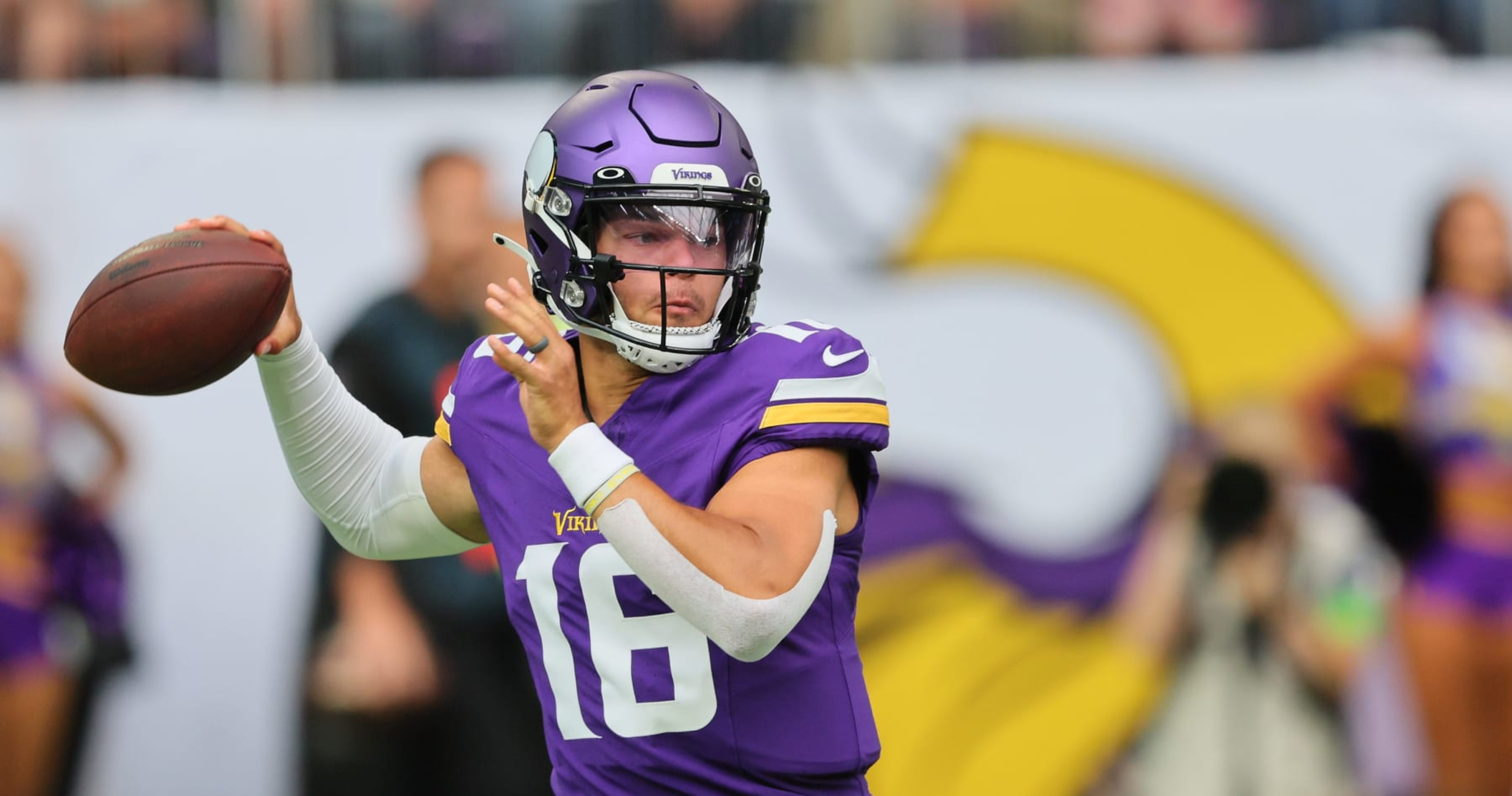 Jaren Hall Expected to Be Vikings' Starting QB vs. Falcons After Josh Dobbs Trade