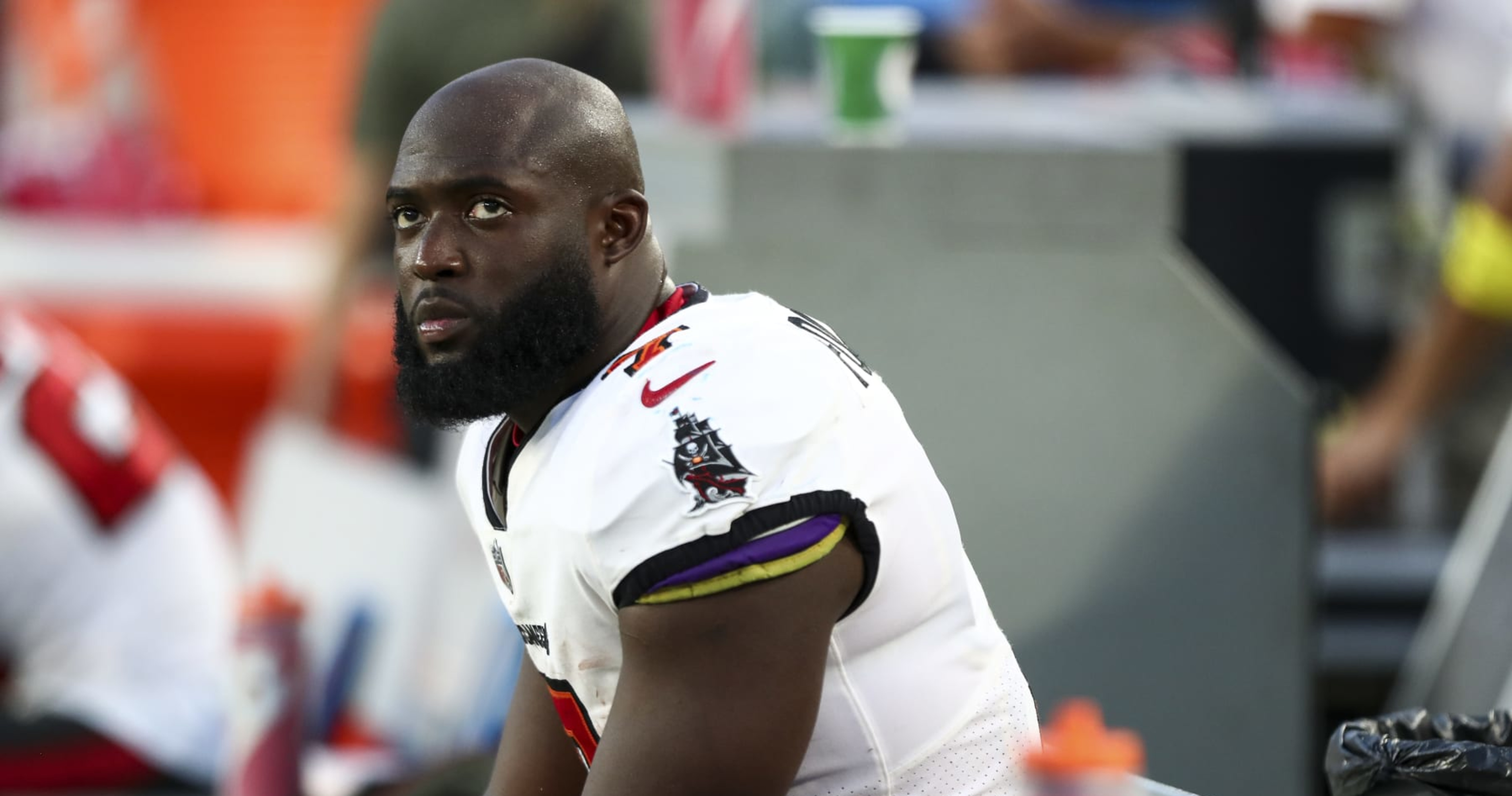 Bills' Leonard Fournette On Buffalo Weather: 'Colder Than A Penguin Ass ...