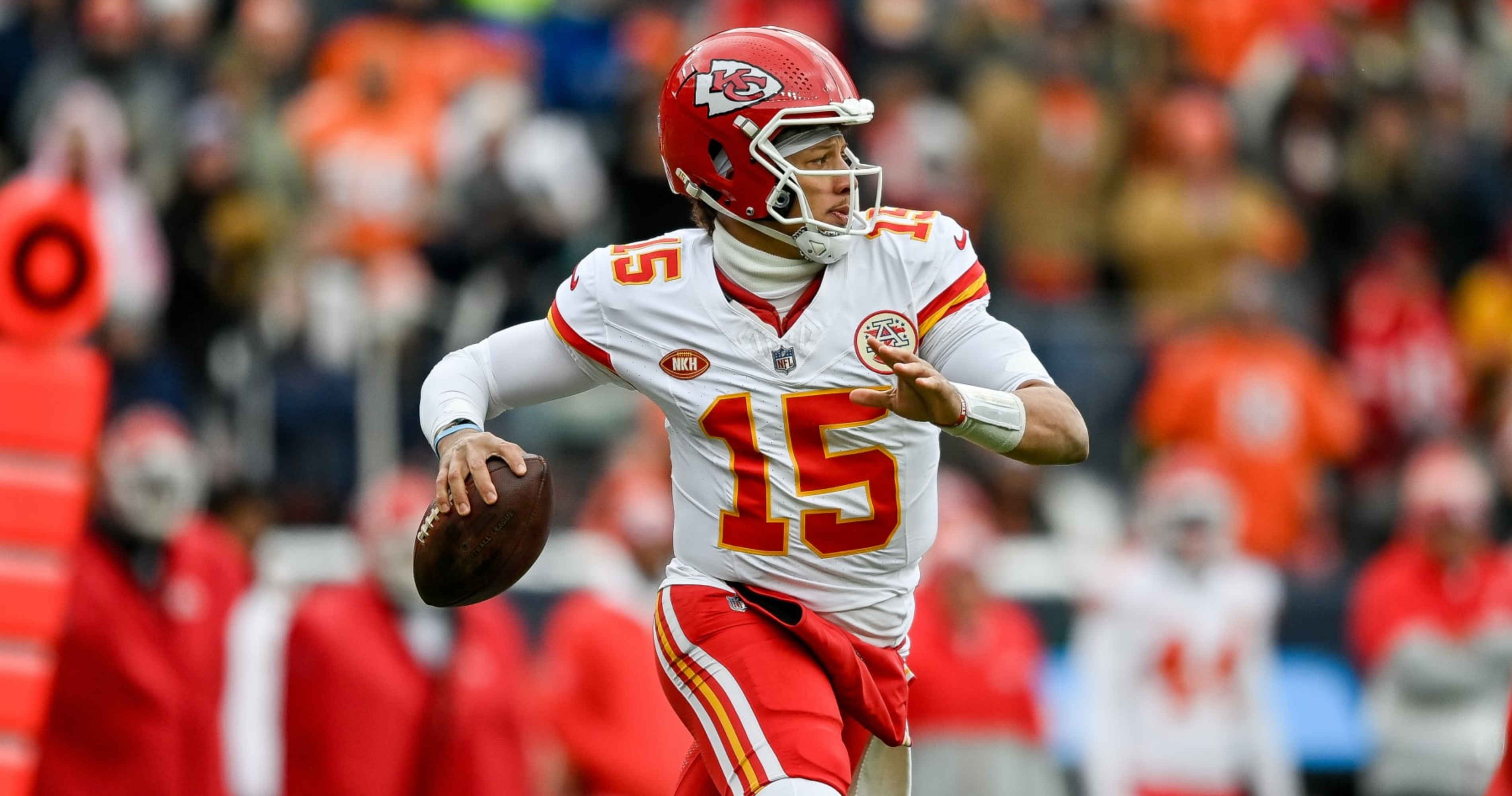 Chiefs' Patrick Mahomes 'Definitely' Wants to Play Flag Football in ...