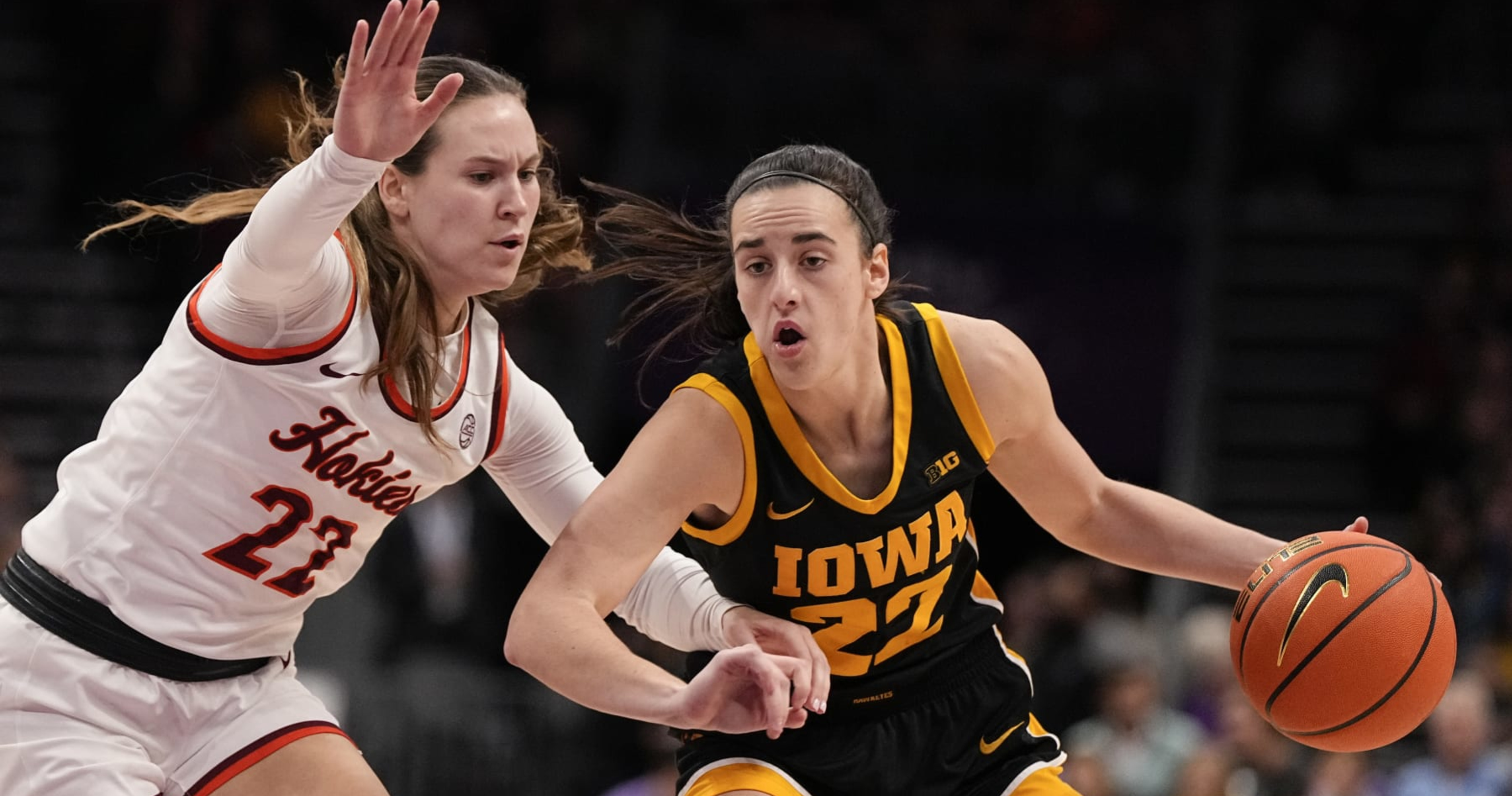 Caitlin Clark Scores 44, Gets Love from WCBB Fans amid Iowa's Win vs ...