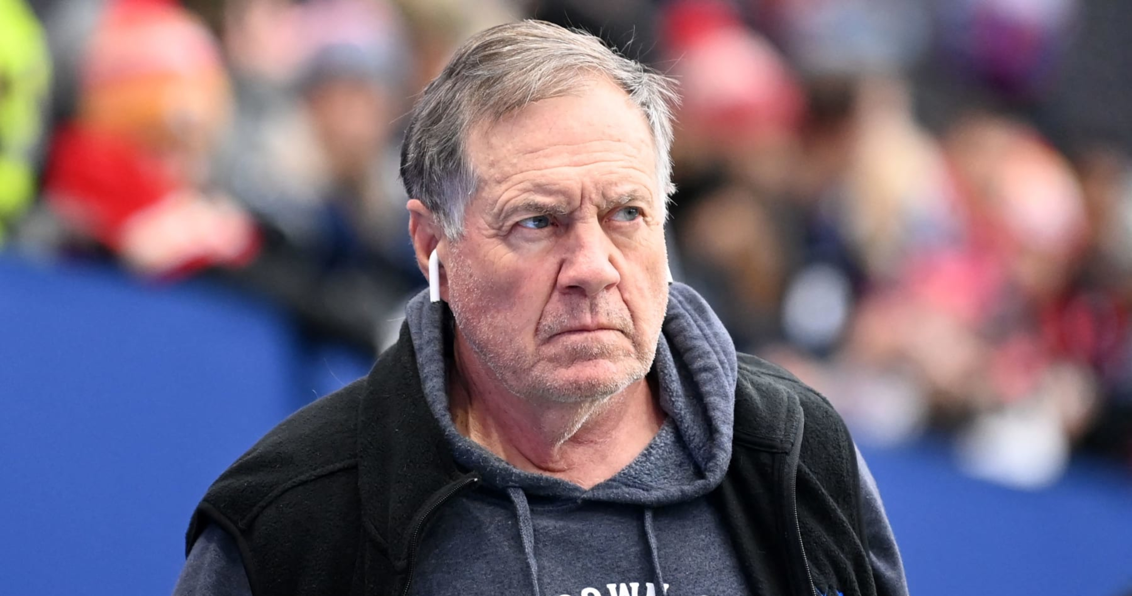 NFL Exec Thinks Robert Kraft Removes Bill Belichick As GM In Hopes ...