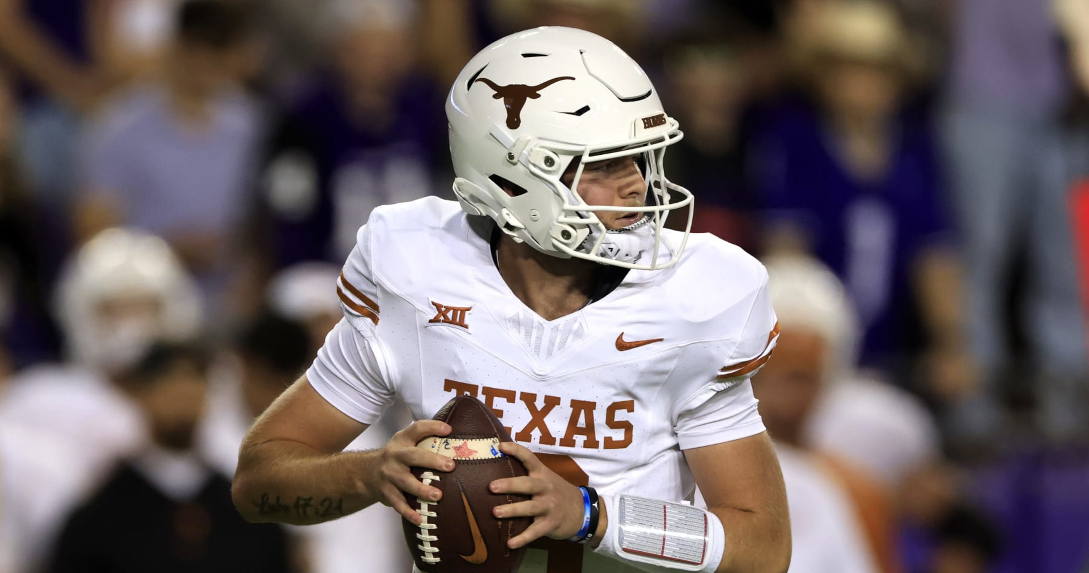Report Quinn Ewers '90' Likely to Return to Texas, 2024 NFL