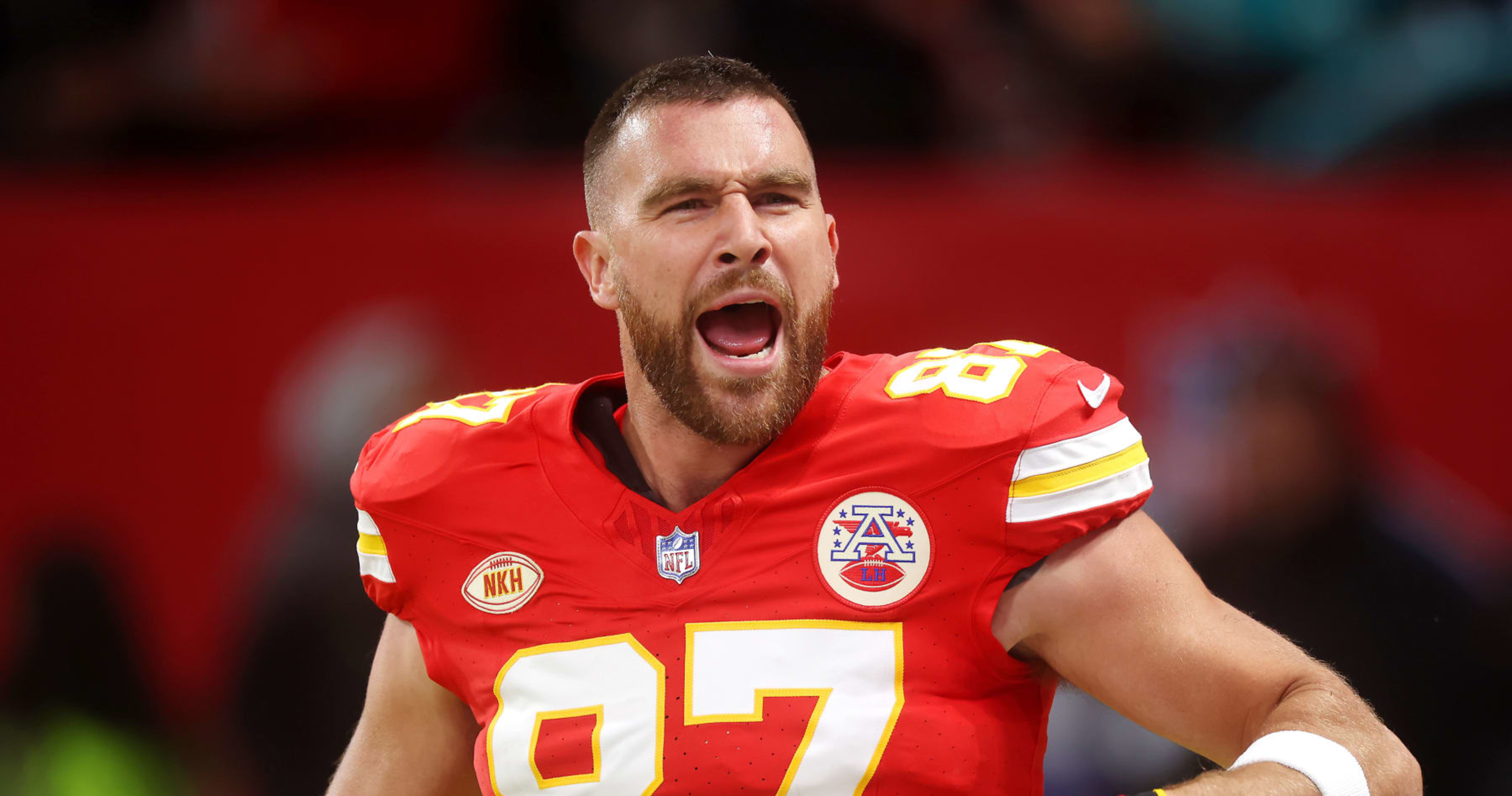 Report: Travis Kelce, Taylor Swift's Parents Expected to Meet at Eagles ...