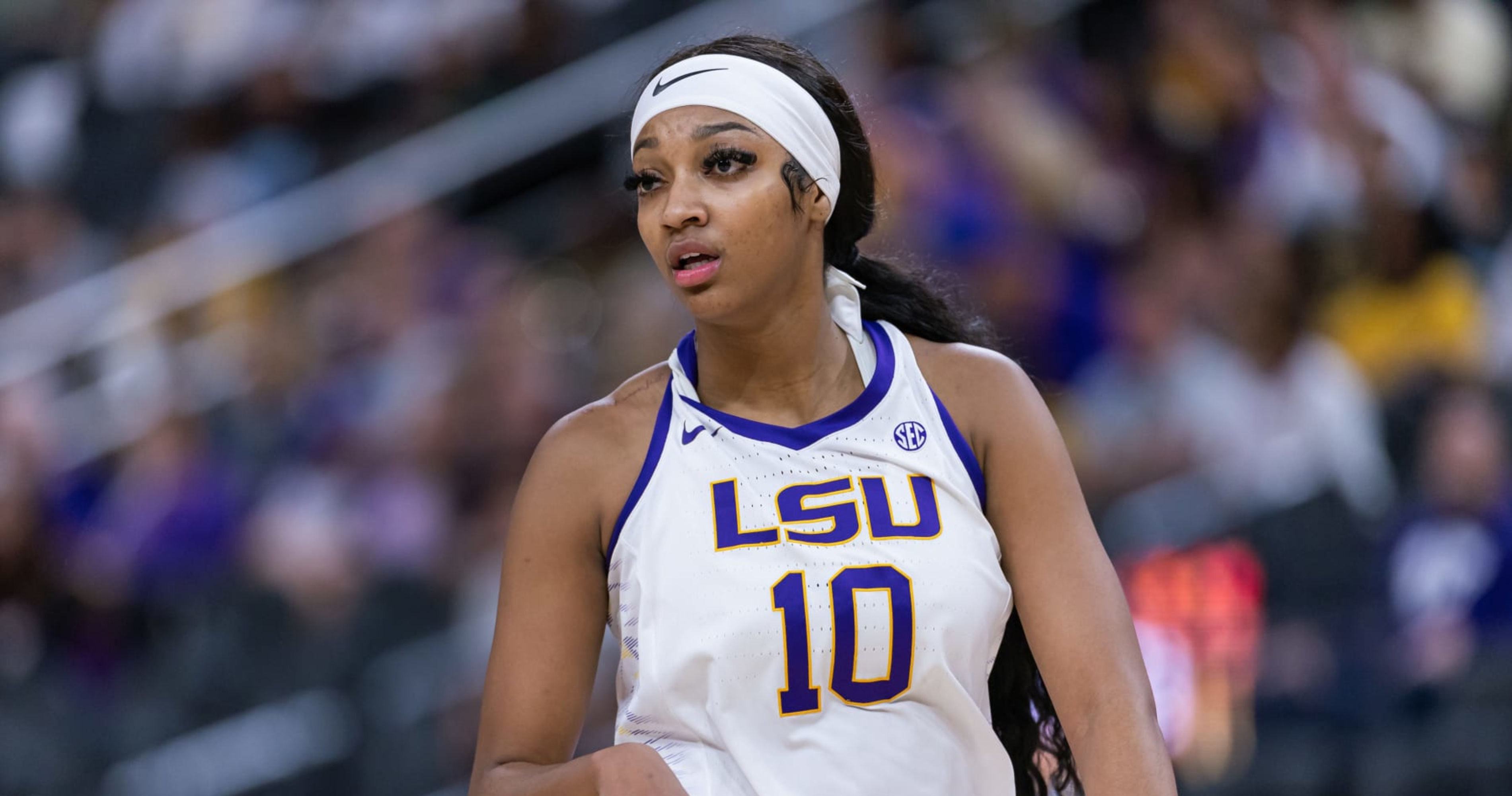 LSU's Angel Reese Misses 2nd Straight Game amid Kim Mulkey Comments ...