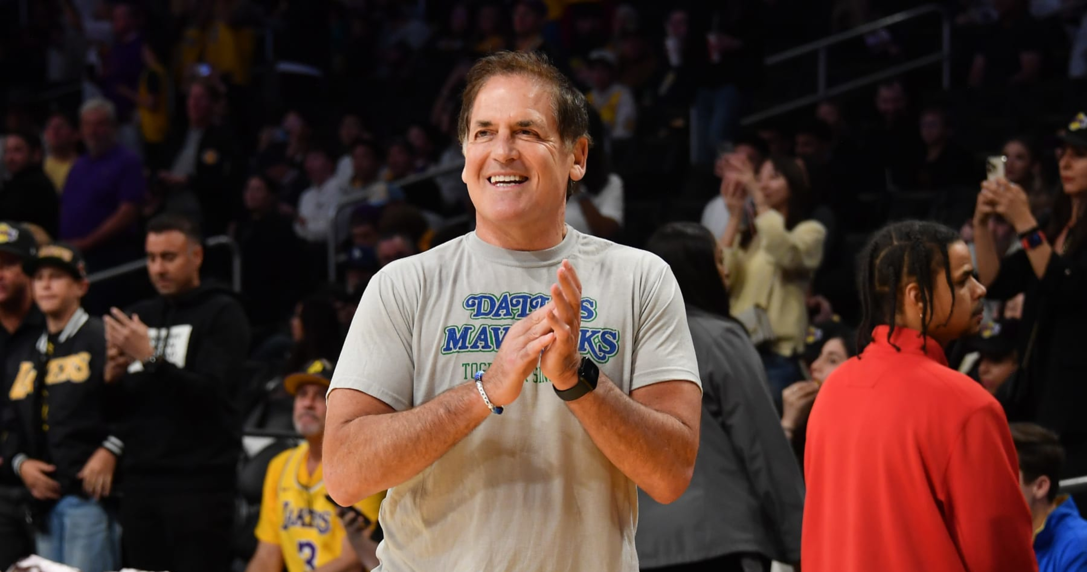 Mark Cuban Agrees to Sell Majority Stake in Mavs to Adelson, Dumont ...