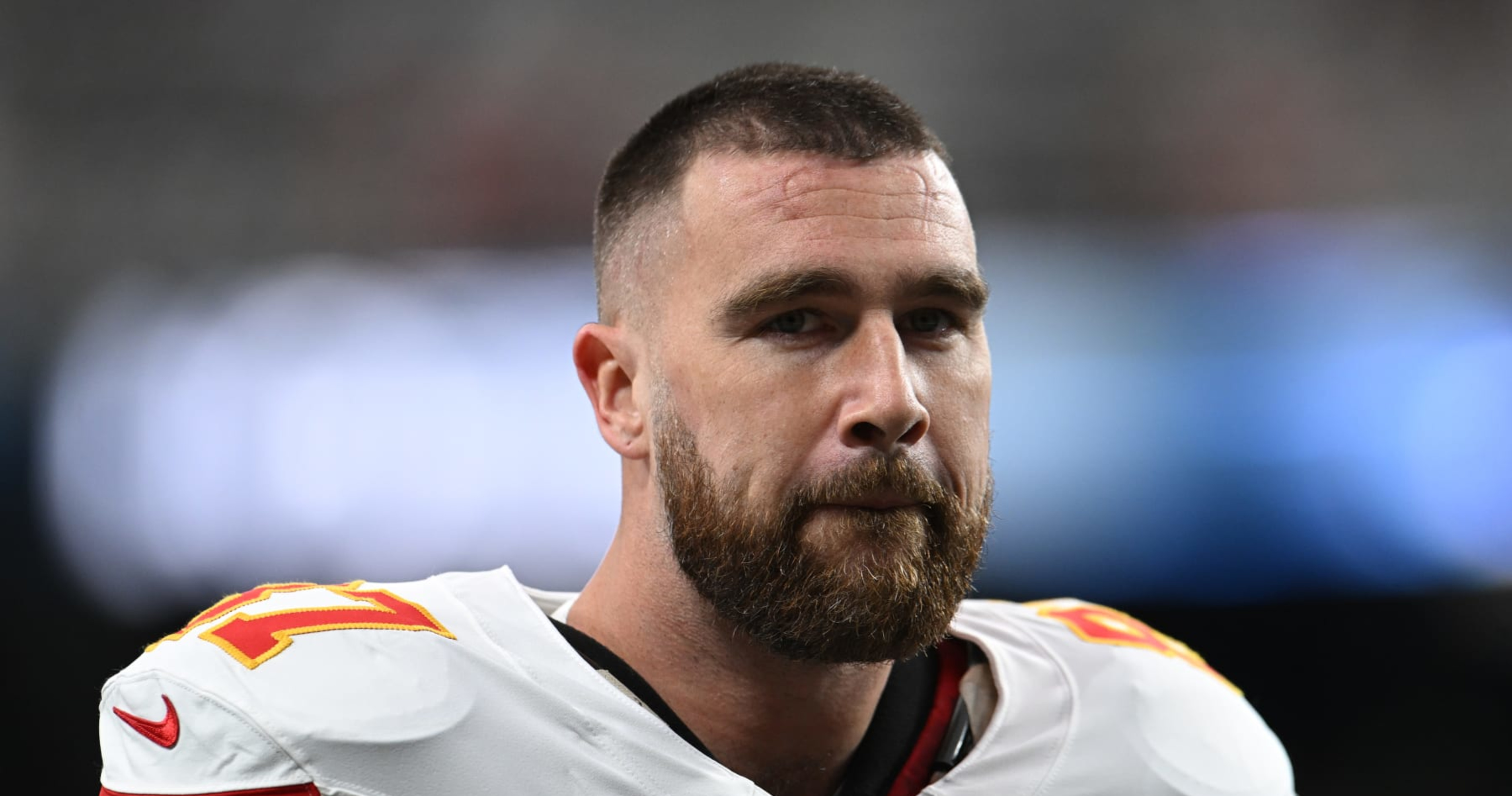 Video: Machine Gun Kelly Offers Chiefs' Travis Kelce $500K Cash To Play ...