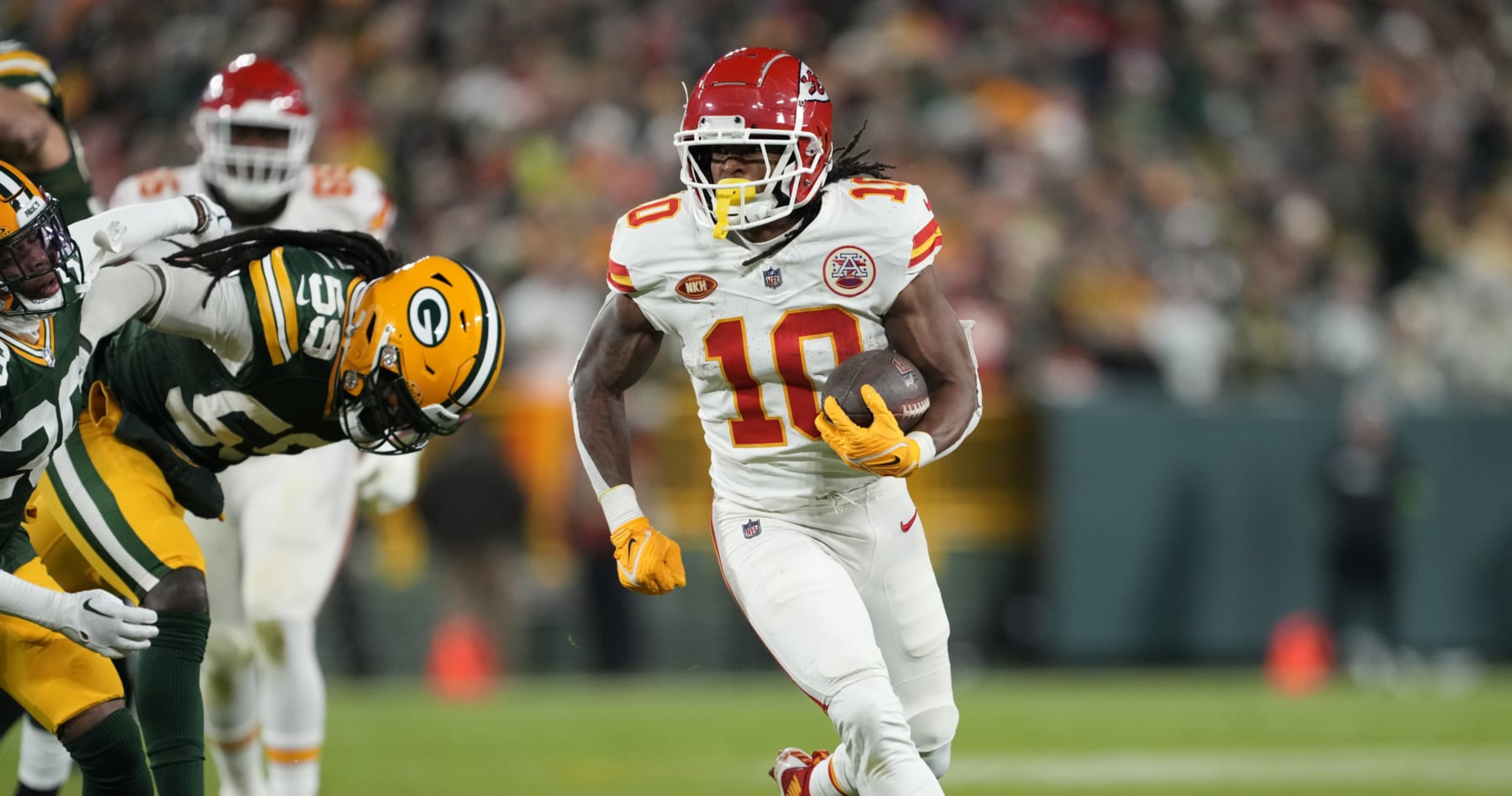 Chiefs' Isiah Pacheco Out vs. Bills with Shoulder Injury; IR Remains  Possibility | News, Scores, Highlights, Stats, and Rumors | Bleacher Report