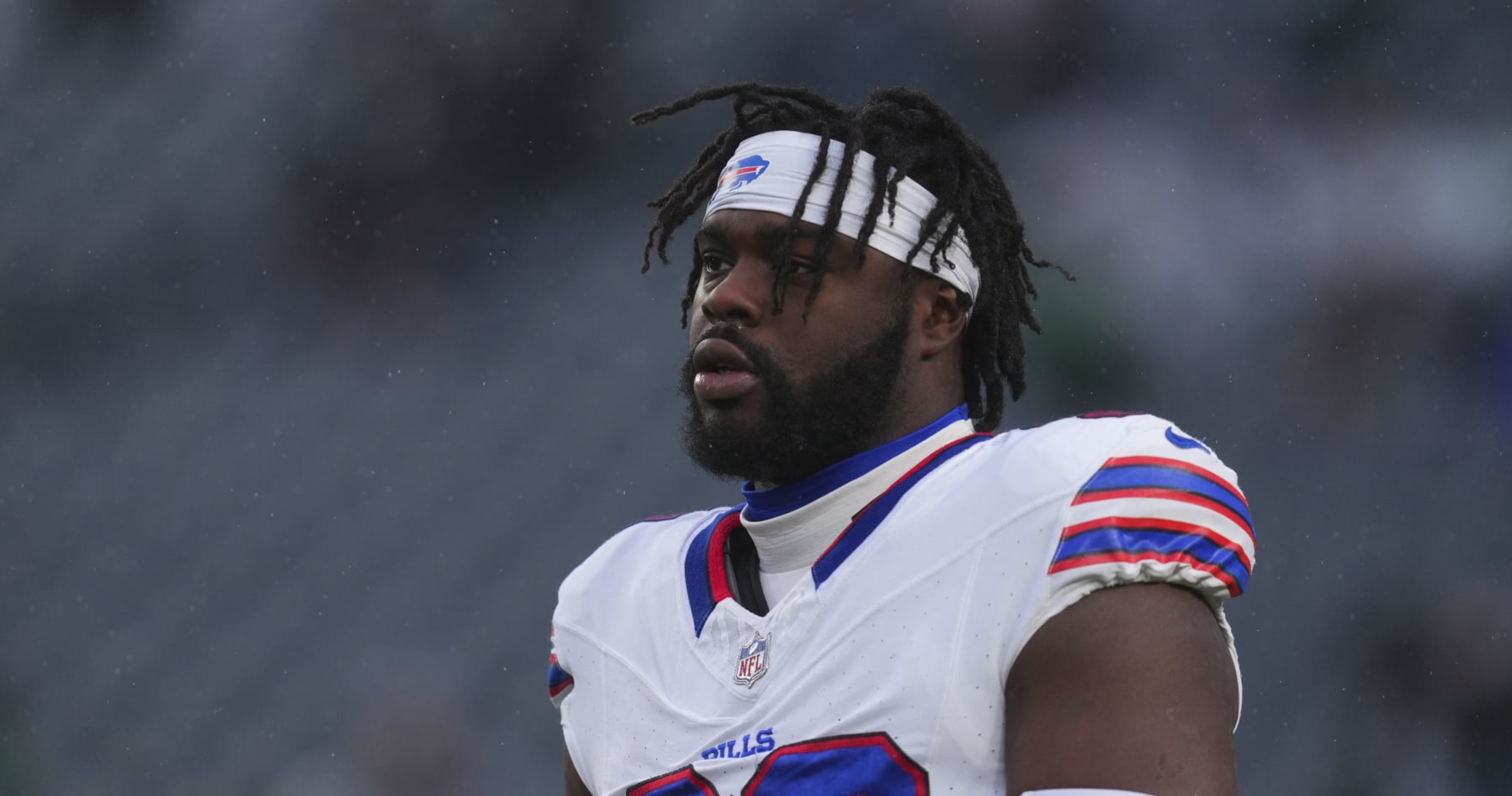 Report: Bills' Shaq Lawson Fined for Interaction with Eagles Fan Caught on Video