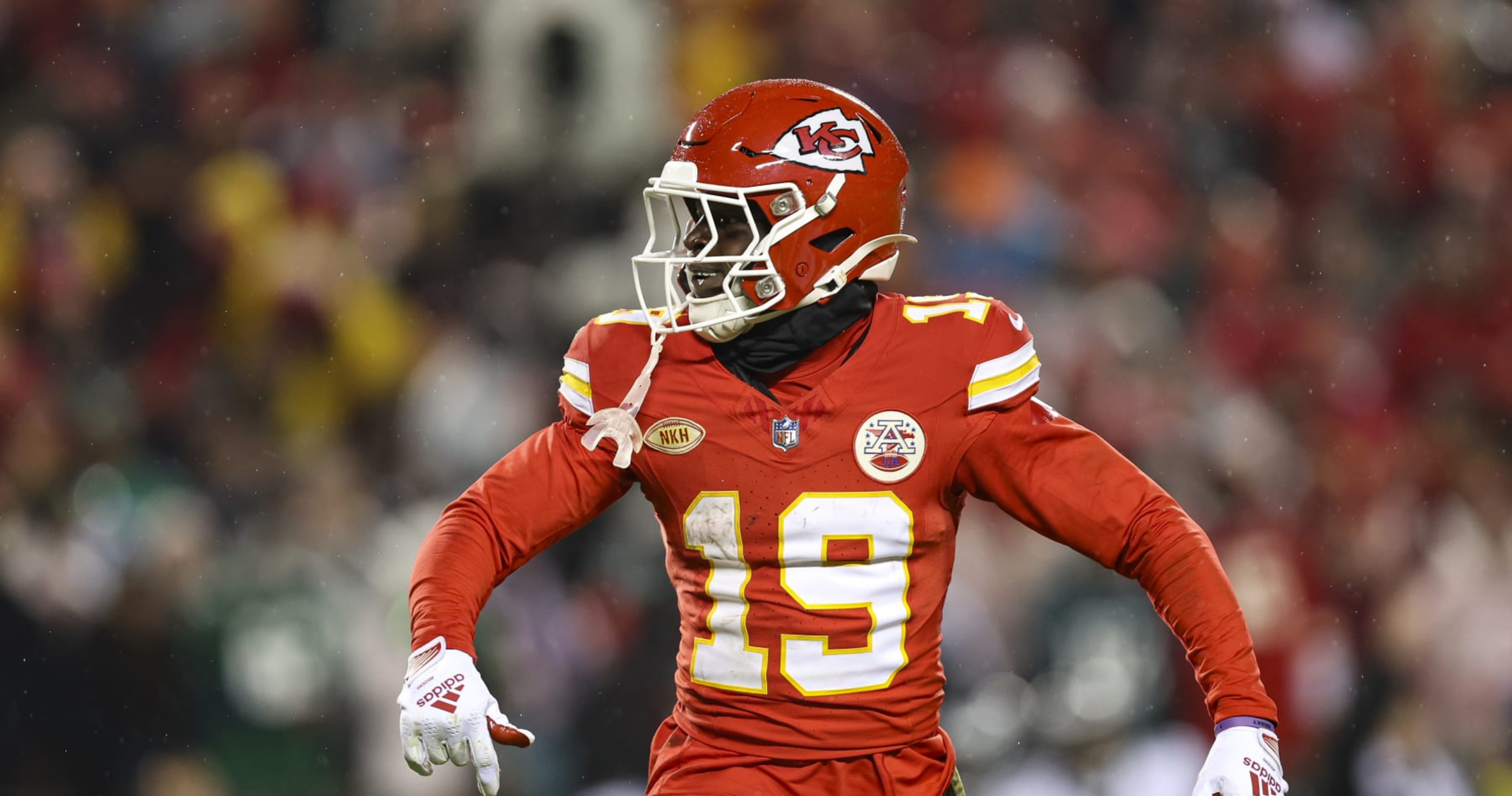 Mahomes stands behind Chiefs WR Toney after costly penalty