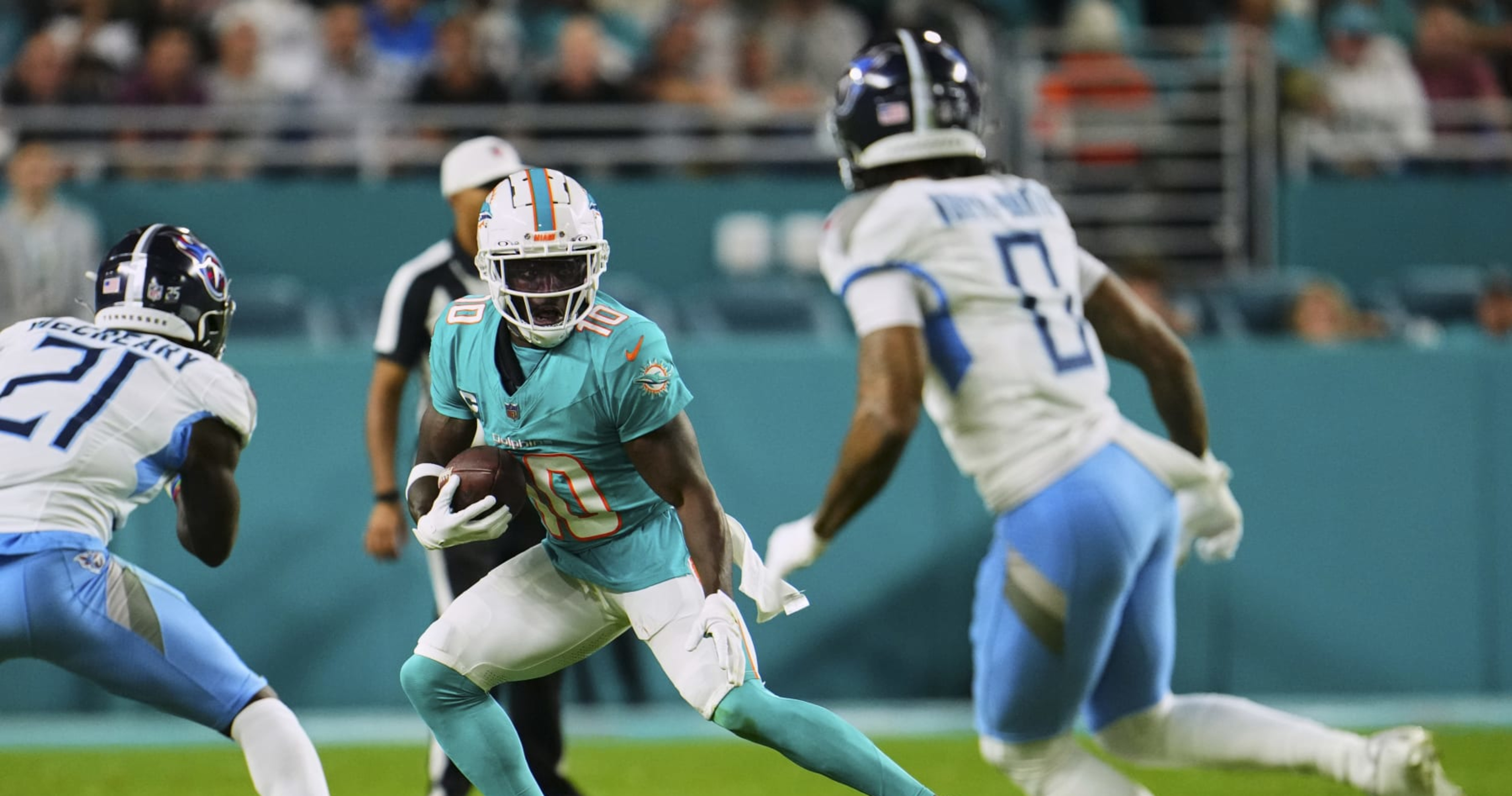 Dolphins' Tyreek Hill Day-to-Day With Ankle Injury; Connor Williams Out ...