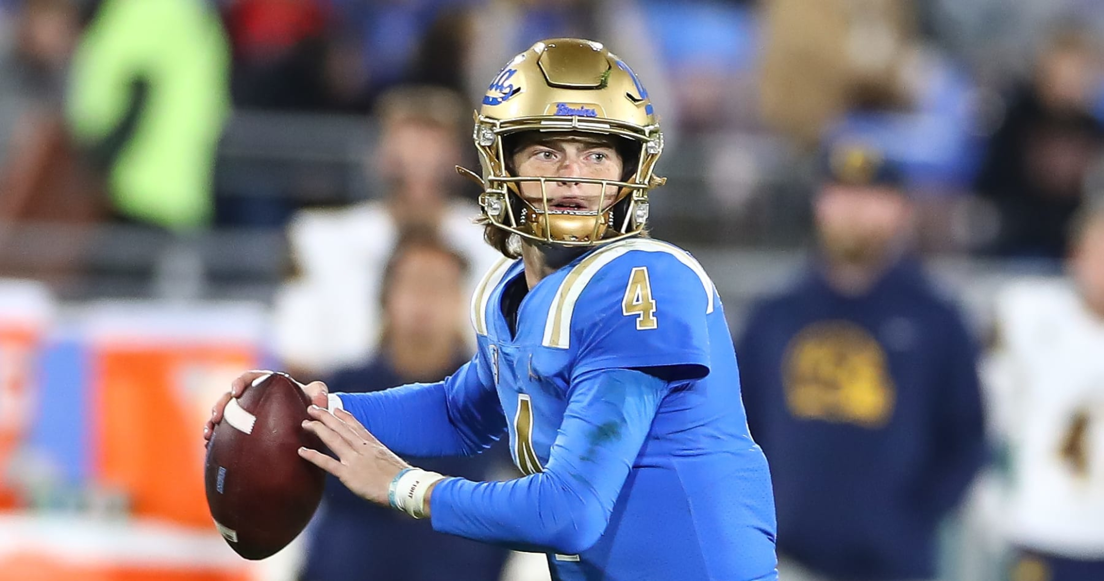 UCLA's Ethan Garbers Wows CFB Fans in LA Bowl Win vs. Boise State amid Moore Transfer
