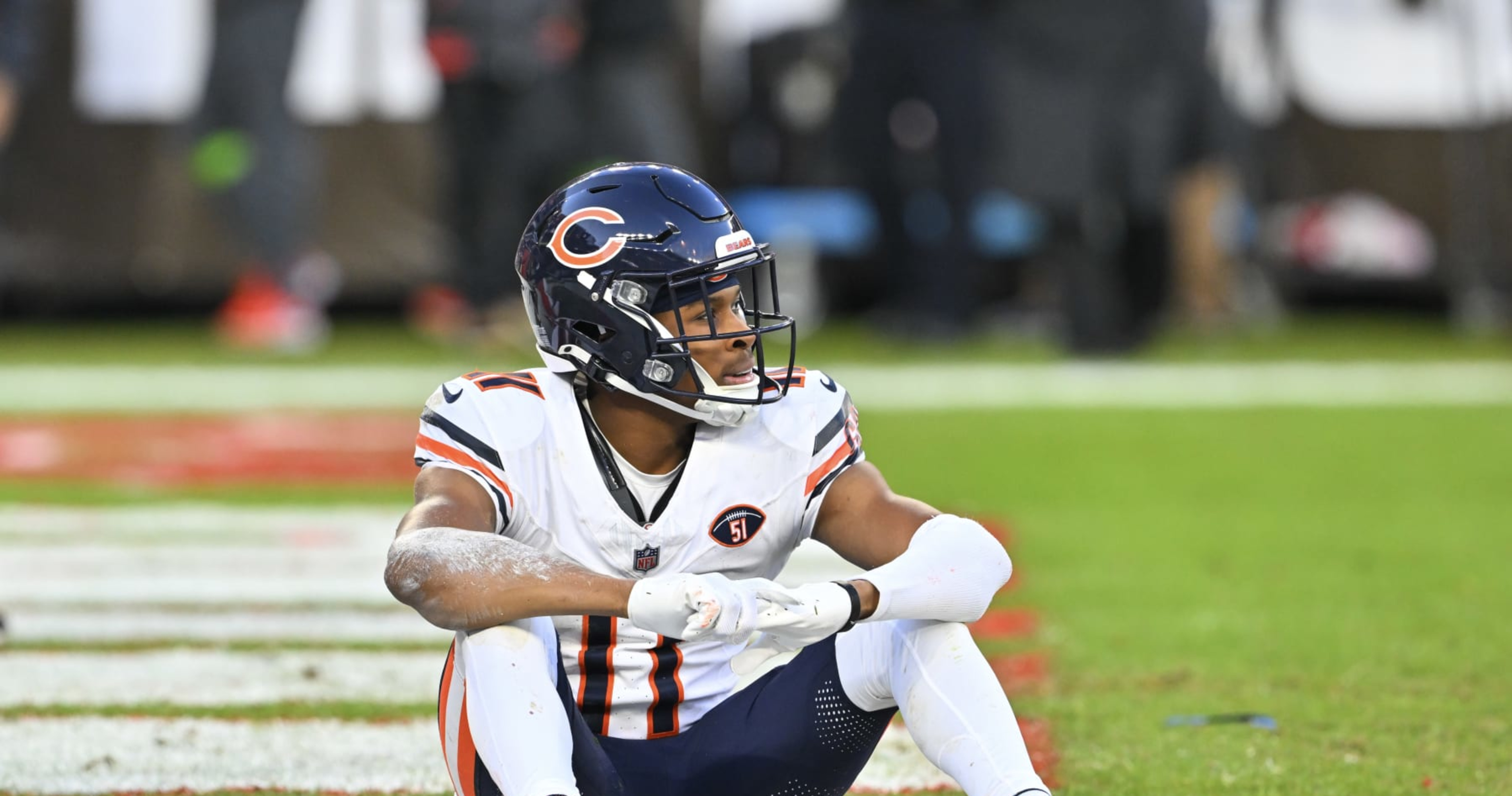 Bears' Darnell Mooney Disappoints NFL Fans by Dropping GW Hail Mary TD