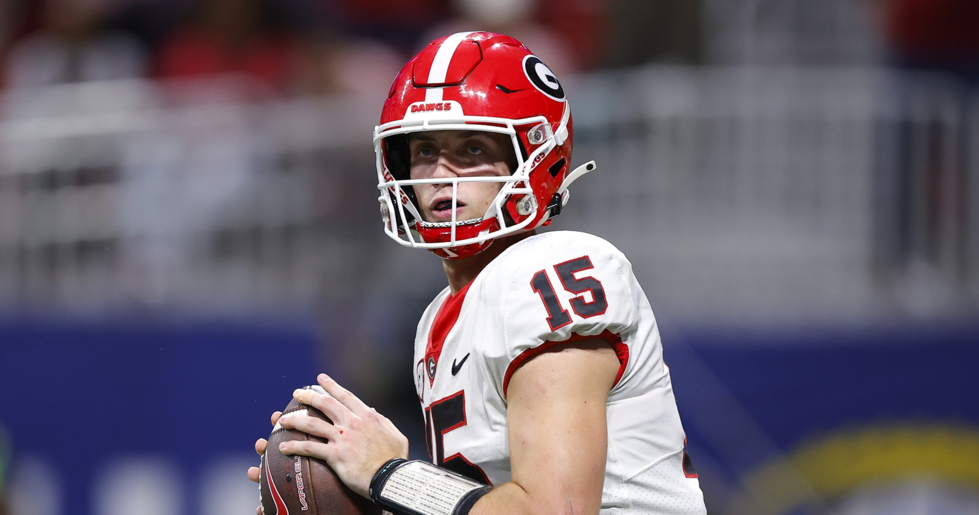 Georgia QB Carson Beck To Return For 2024 CFB Season, Forgo NFL Draft ...