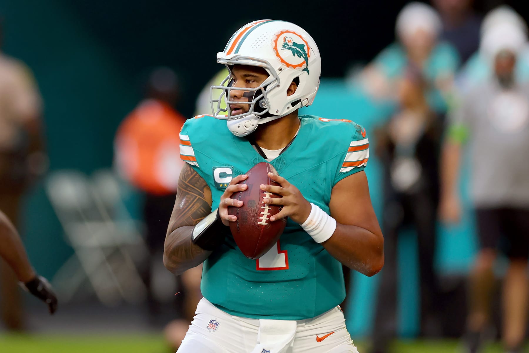 Tua, Dolphins Celebrated by NFL Fans for Clinching Playoff Spot vs. Prescott, Cowboys - Vimarsana News
