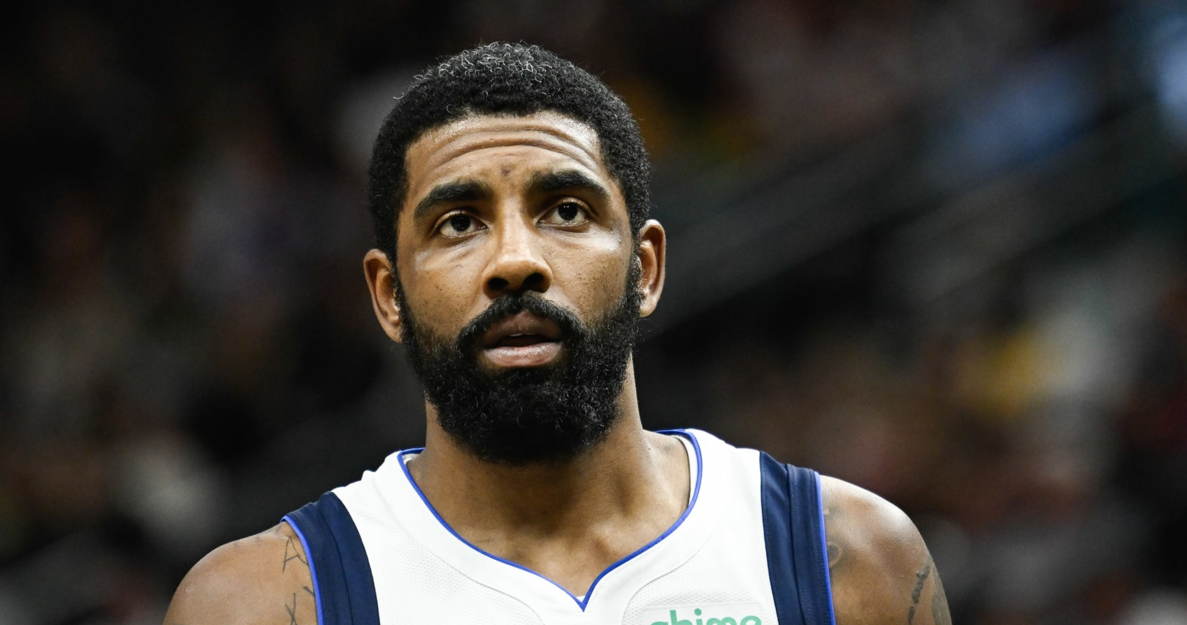 Mavs' Kyrie Irving Denies Asking Jazz to Remove Rabbi's Sign From ...